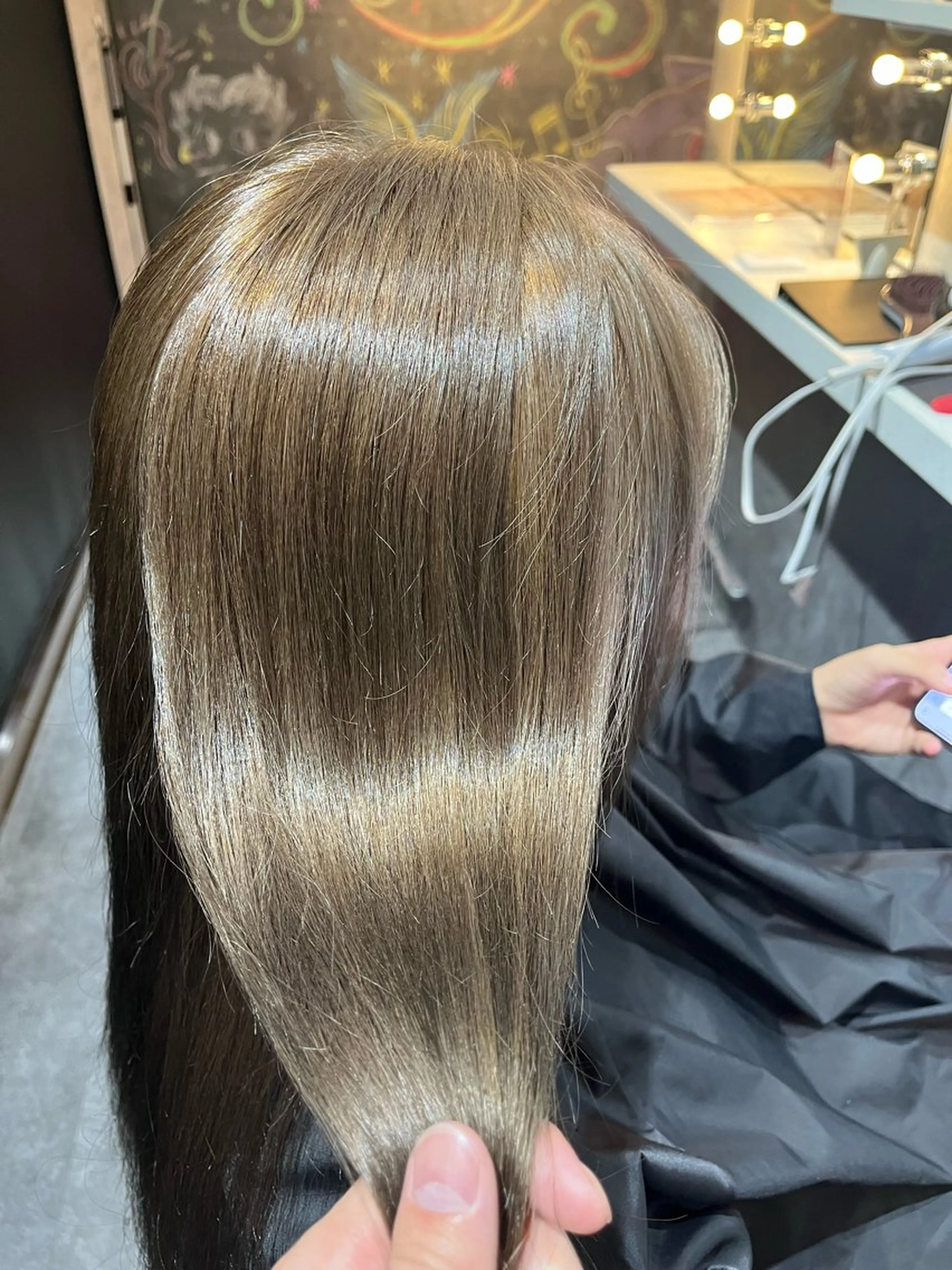 セミロング カラー Sparks hair所属・グリ モンのヘアスタイル