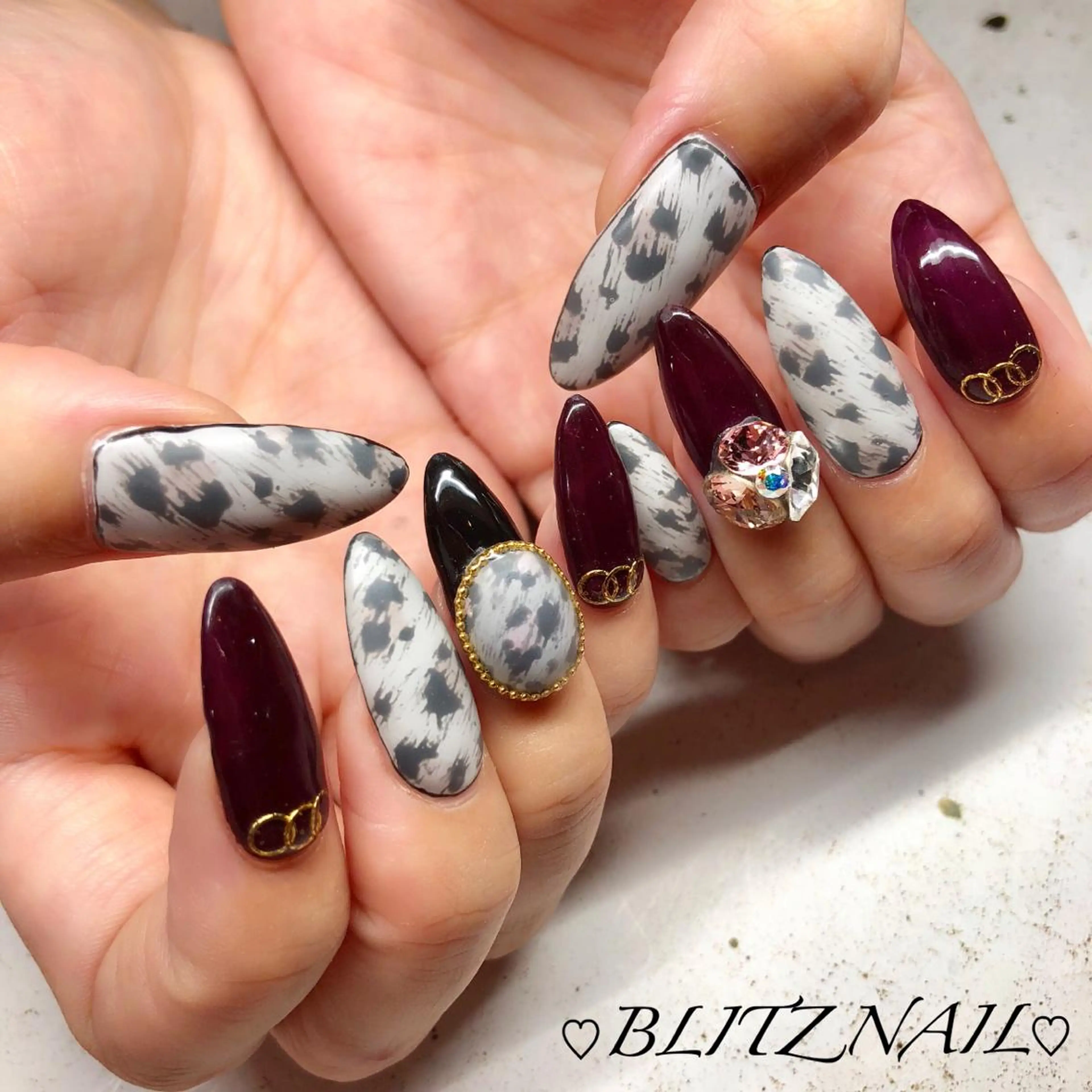 ネイル ストーンネイル BLITZ Nail 岩田💅🏻✨のネイルデザイン