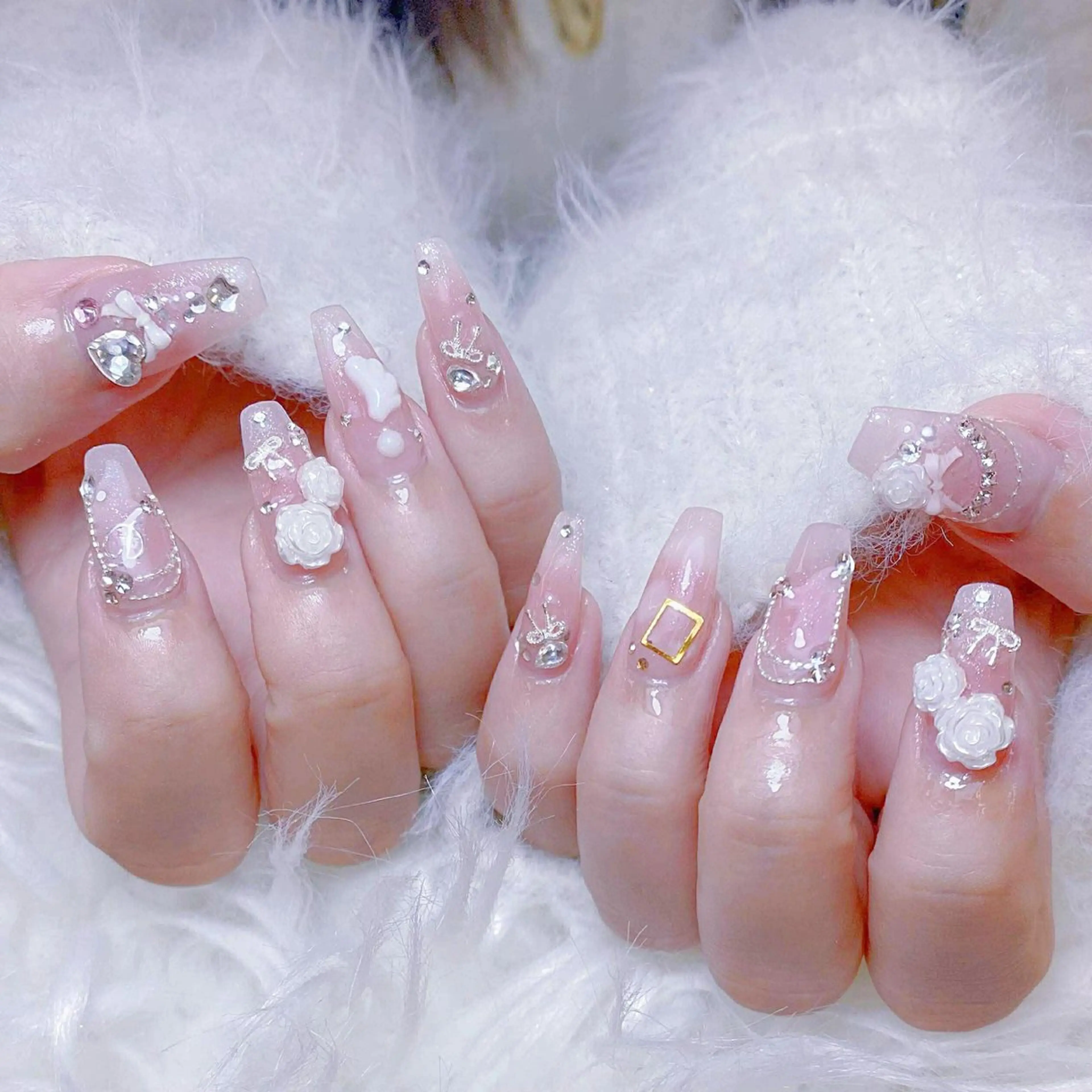 ネイル ハンドネイル ミン ゴテゴテネイルのネイルデザイン