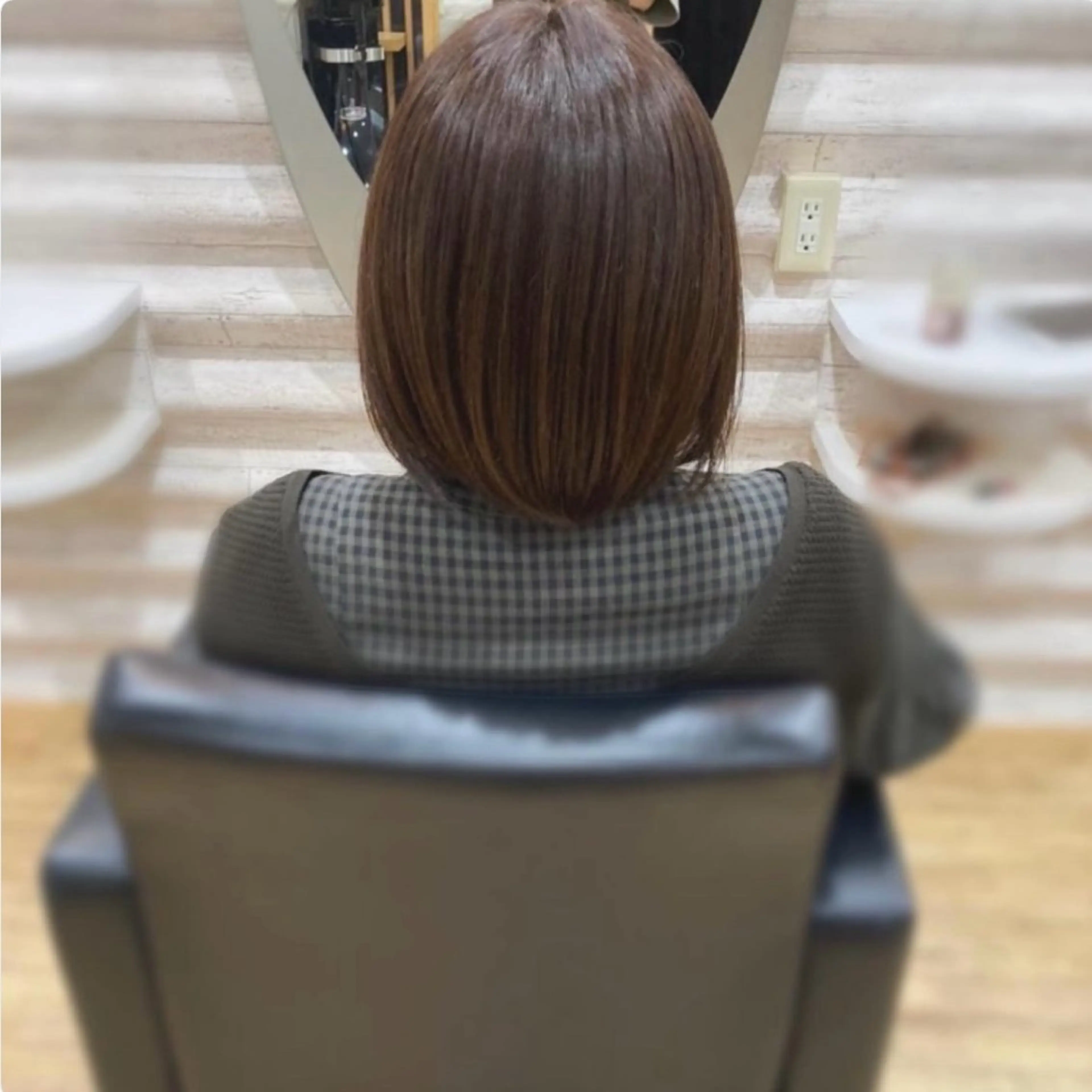 ミディアム カラー 髪質改善 カット トリートメント カラーダメージが艶々 『ケア特化店』KONのヘアスタイル