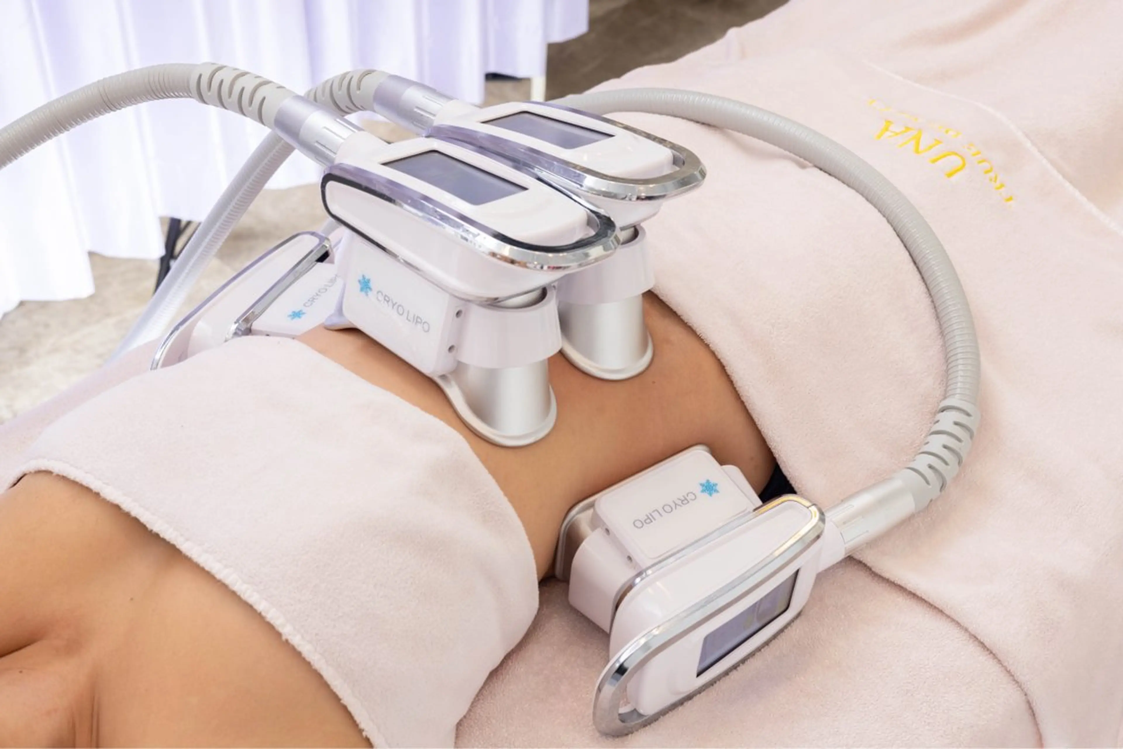 【人気No.1!】冷却痩身☆4カップ同時冷却(ボディ燃焼クリーム付き)の写真