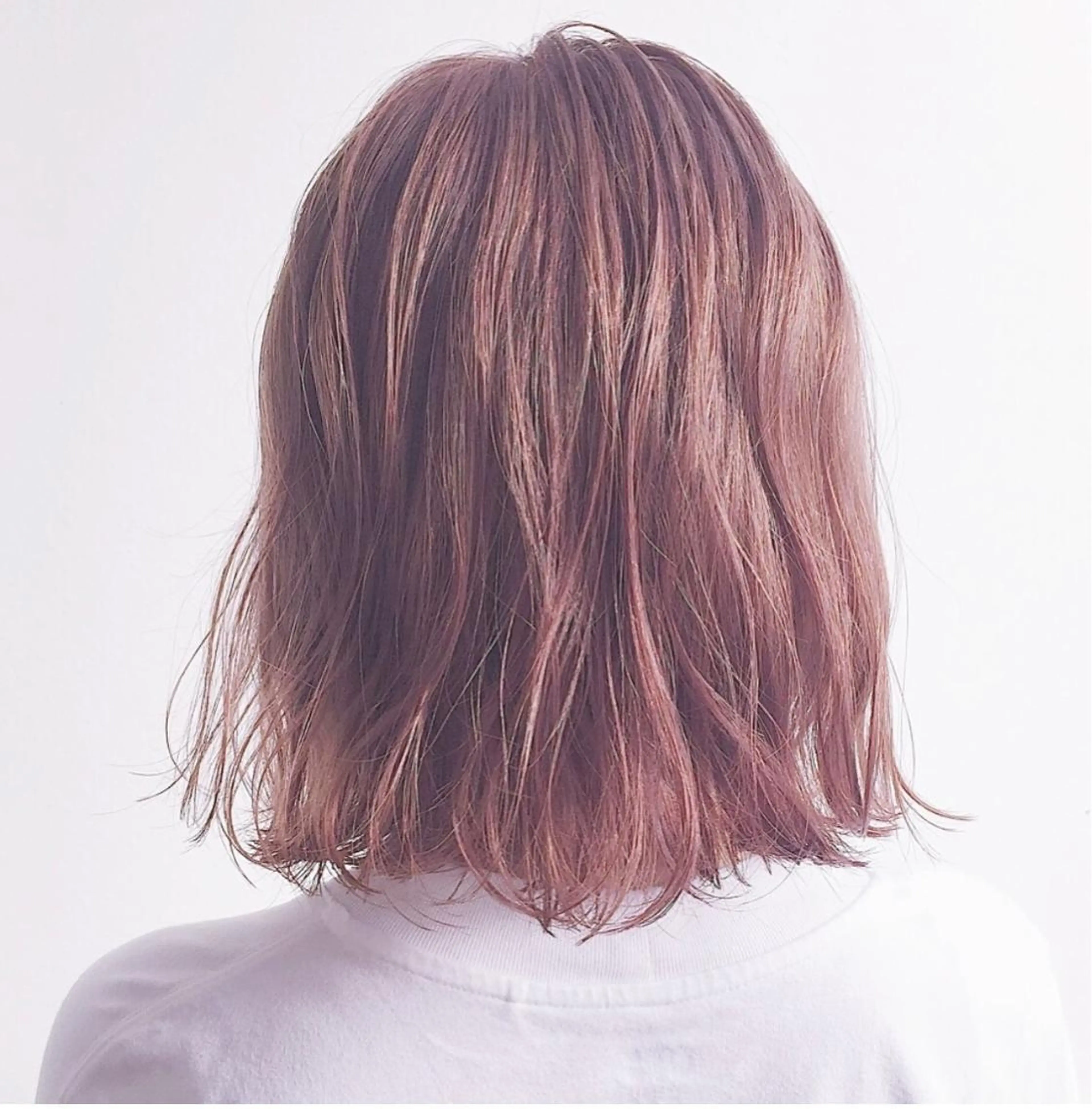 ミディアム カラー アディクシーカラー ベージュカラー 黒髪 ブリーチ ブルーカラー ヘアカラー トリートメント 藤澤 夏実/インナーカラーのヘアスタイル