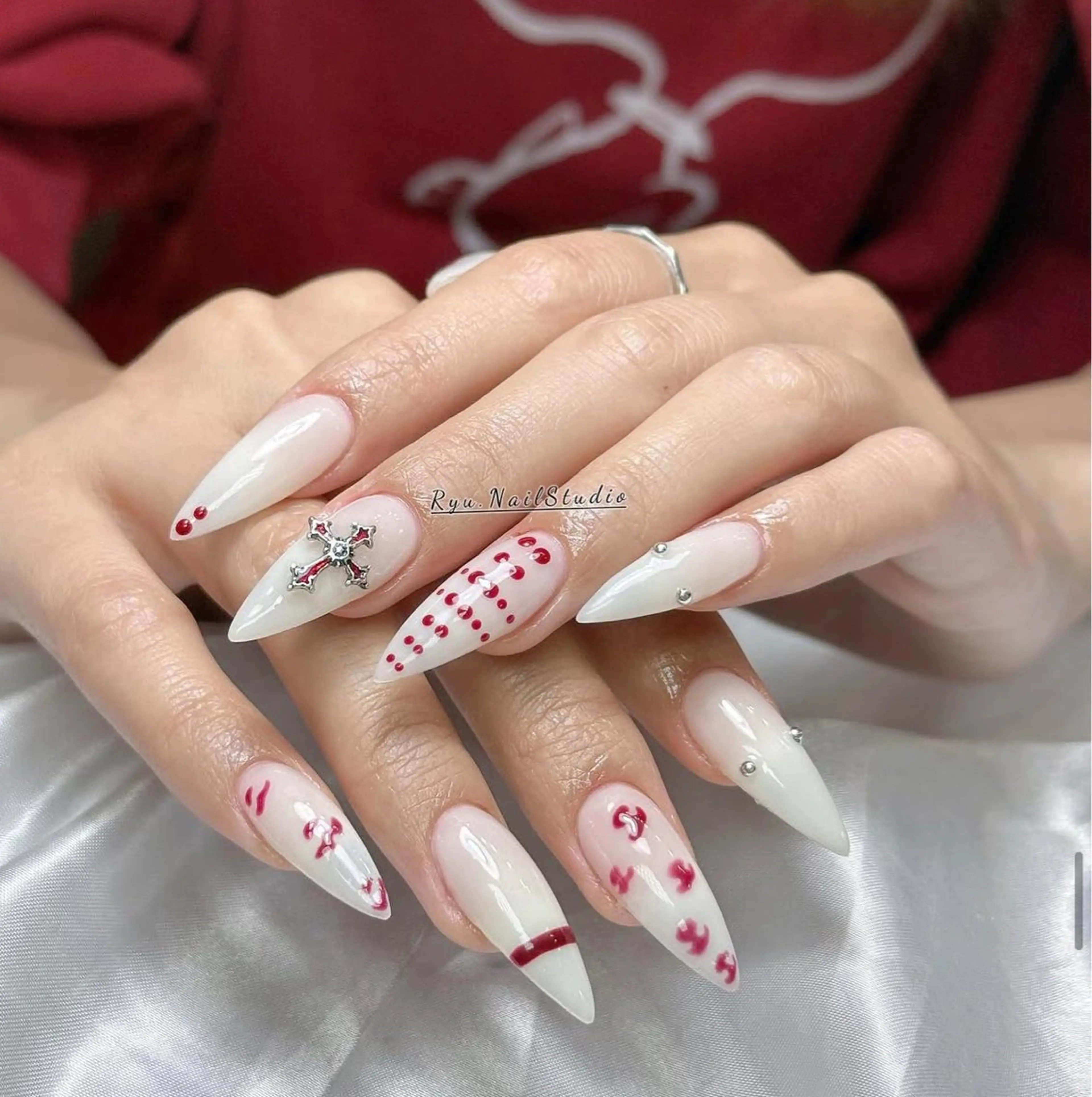 ネイル アートネイル フラワーネイル フレンチネイル ジェルネイル グラデーション ハンドネイル Ryunail所属・Ryu Nail NekoChanのネイルデザイン