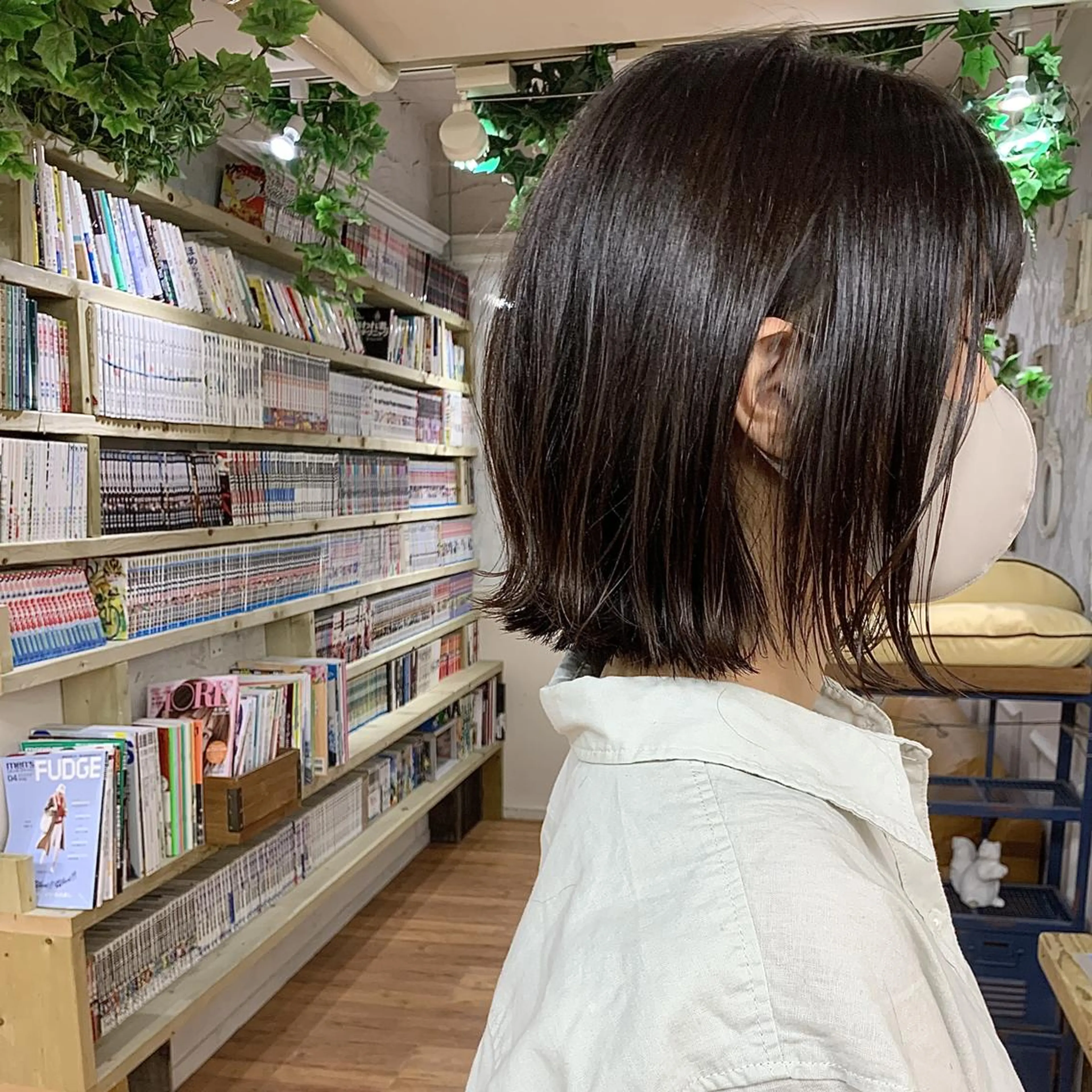 ショート カラー ボブ 伸ばしかけ お顔まわりカット🌱 emo.村松泉綺のヘアスタイル