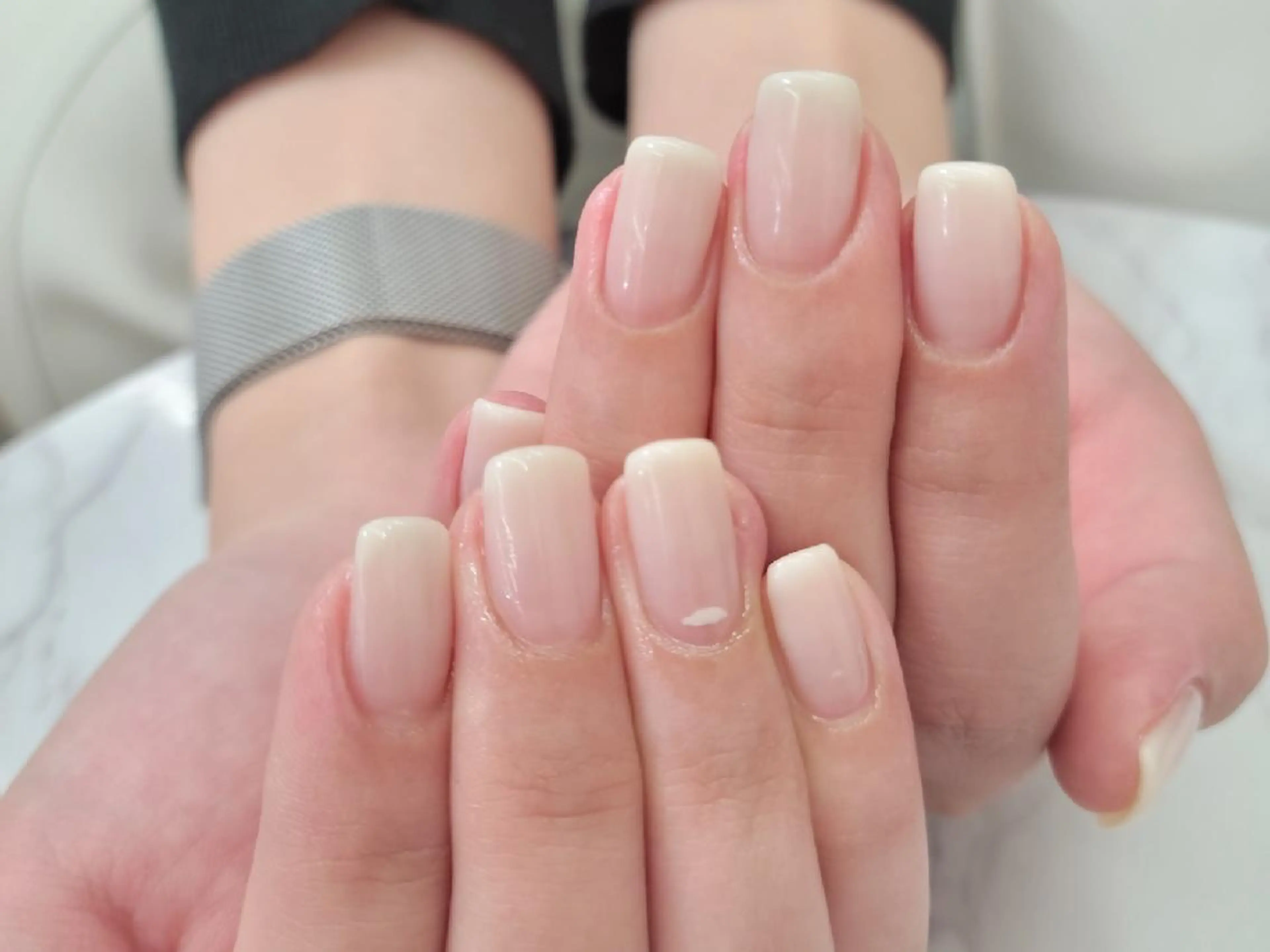 ネイル ジェルネイル グラデーション パラジェル ハンドネイル ハンドケア WHITELY みどりのネイルデザイン