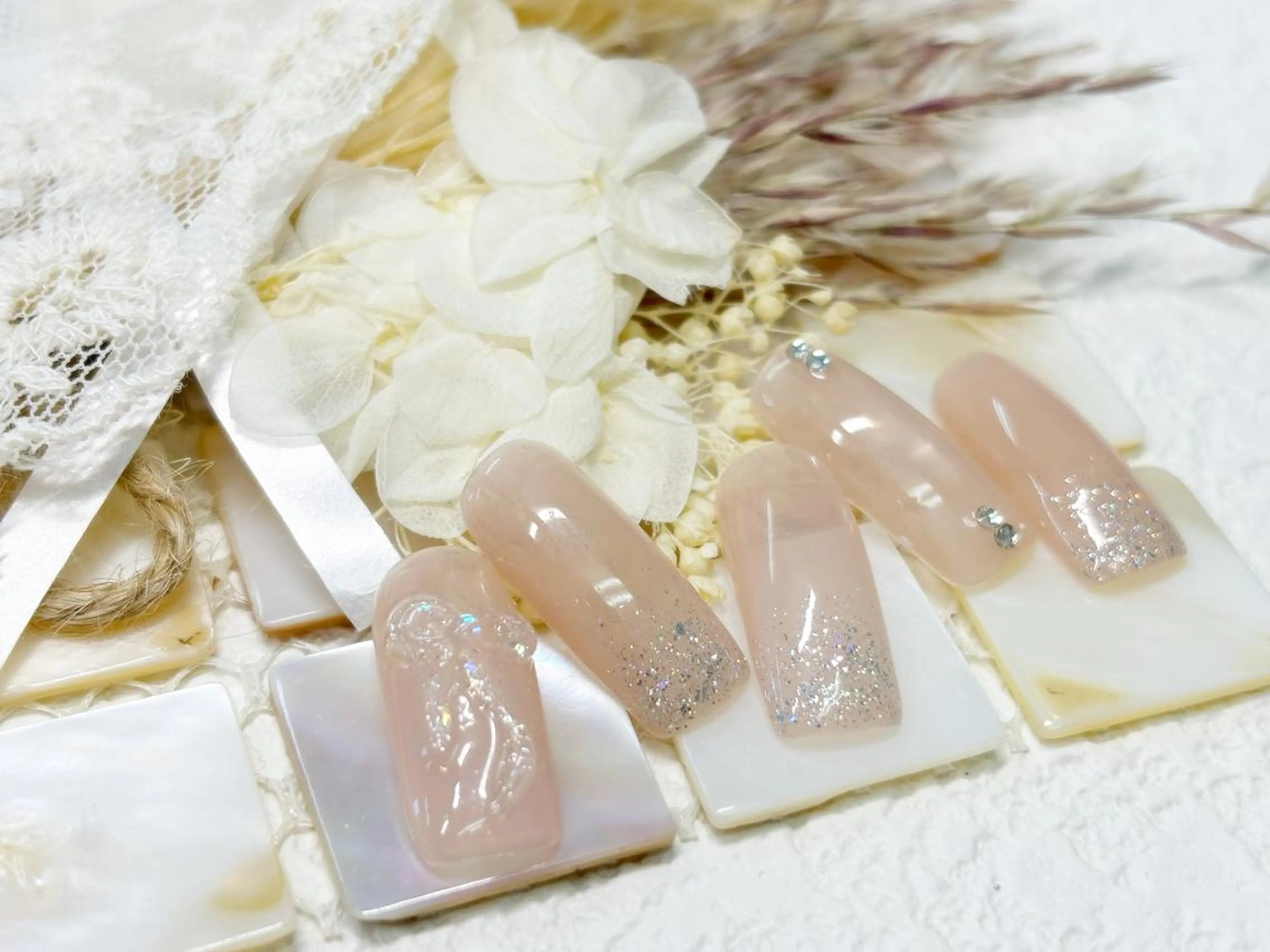 ネイル オーロラネイル チークネイル 長さ出し フットネイル フレンチネイル ハンドネイル リラネイル すみれのネイルデザイン