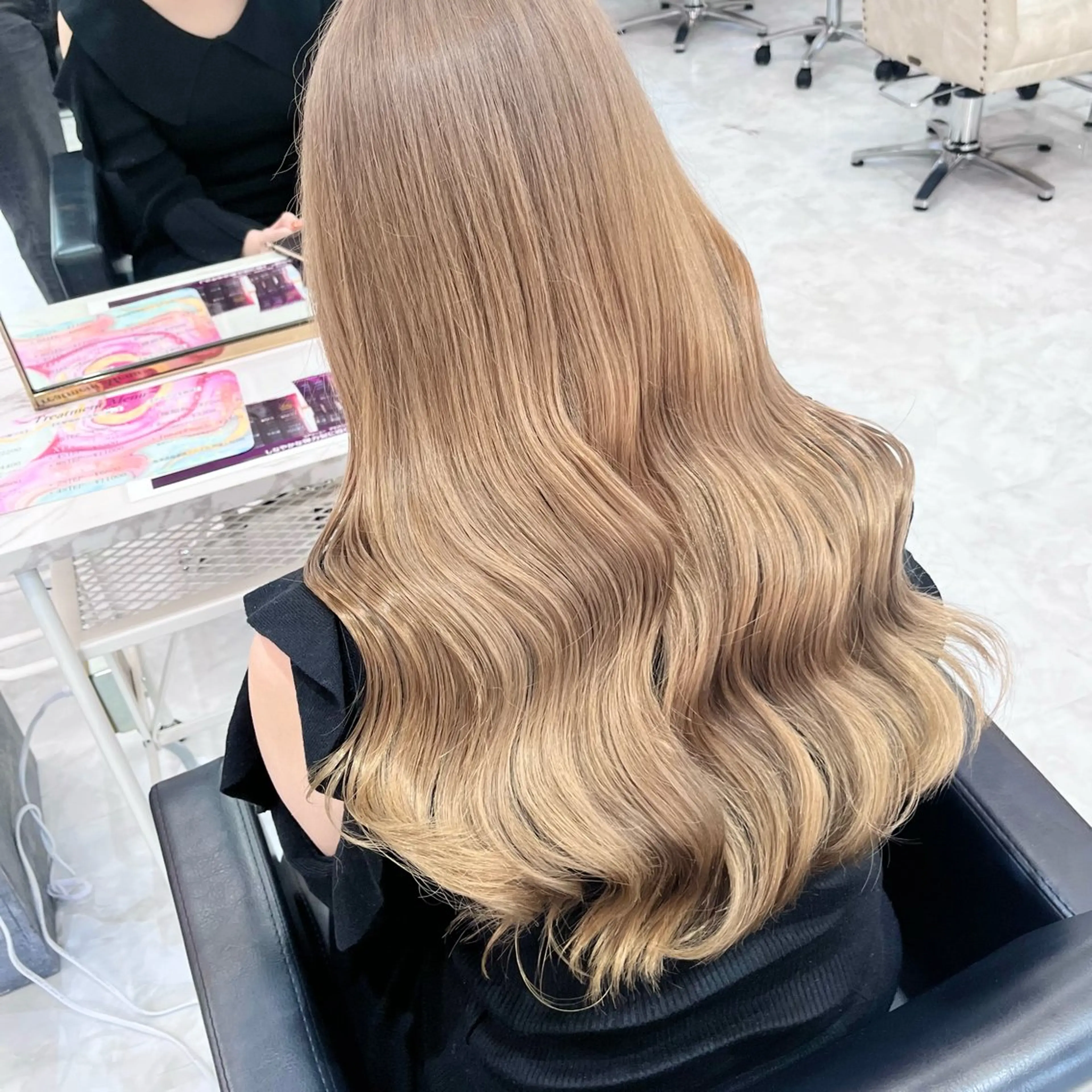 ロング カラー ヘアアレンジ 🎀韓国ヘア🎀 𝐬𝐚𝐫𝐚🎀のヘアスタイル