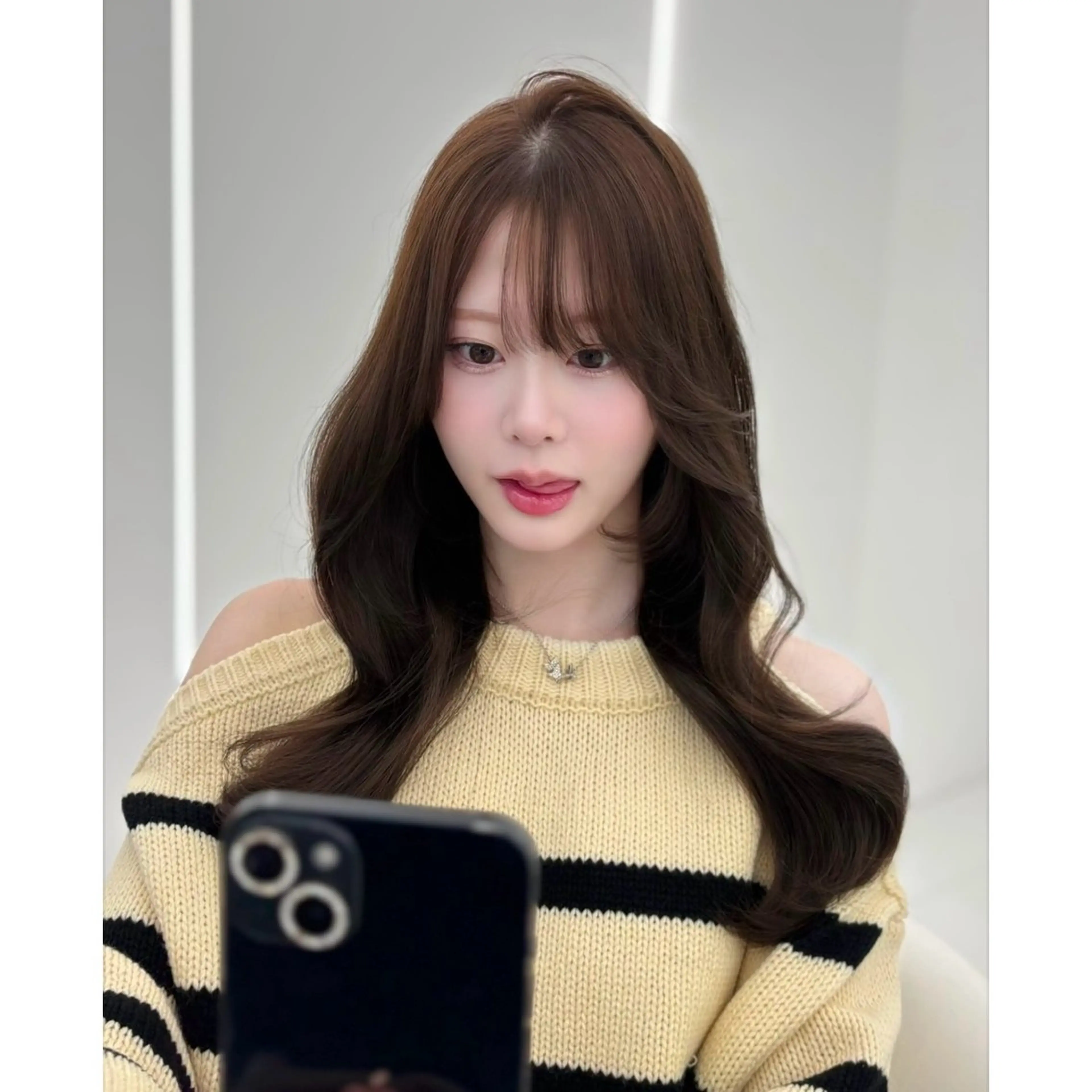 ヘアカラー モヅメ モモエのヘアスタイル