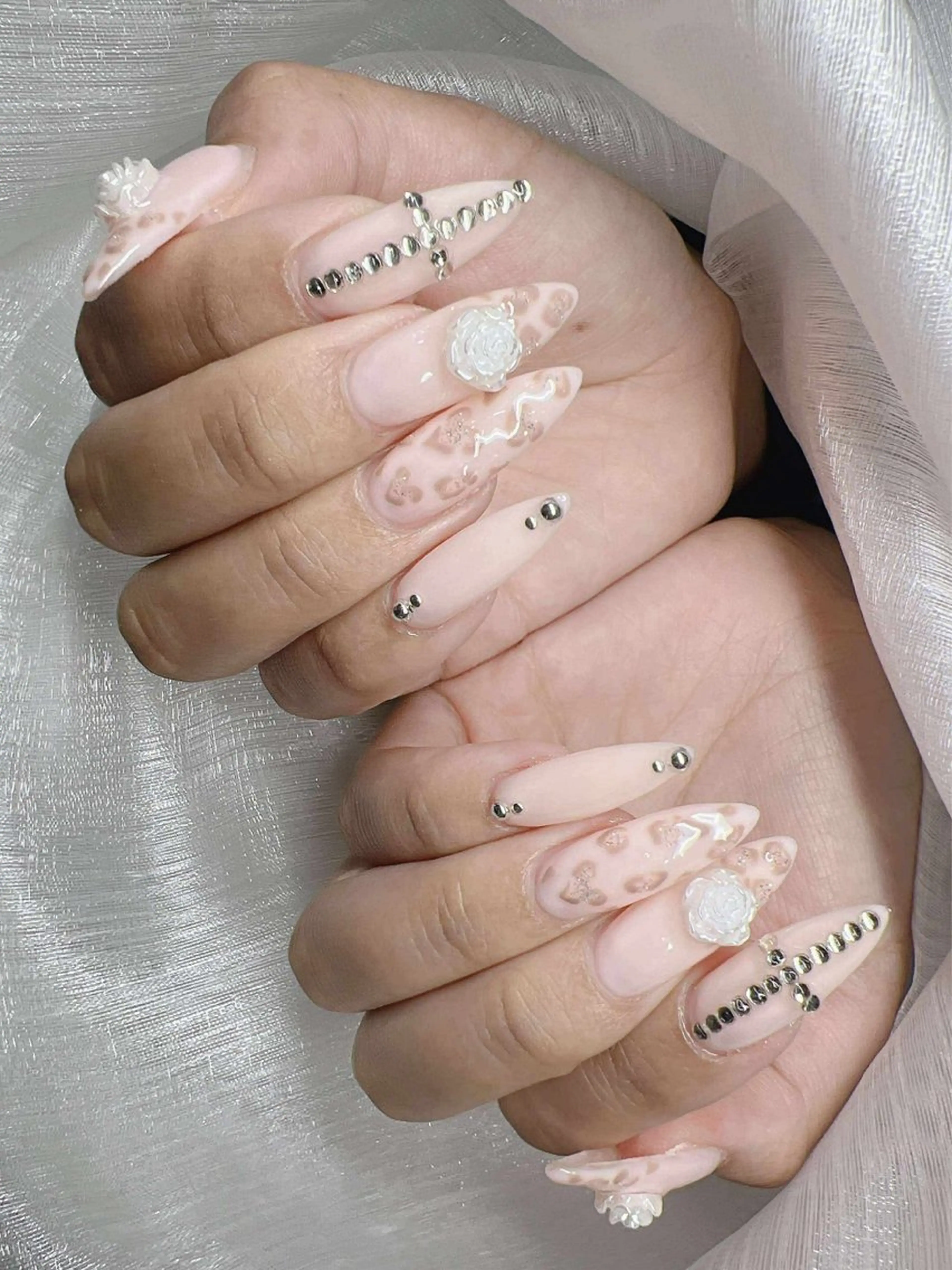 ネイル ハンドネイル Lee Nailsのネイルデザイン