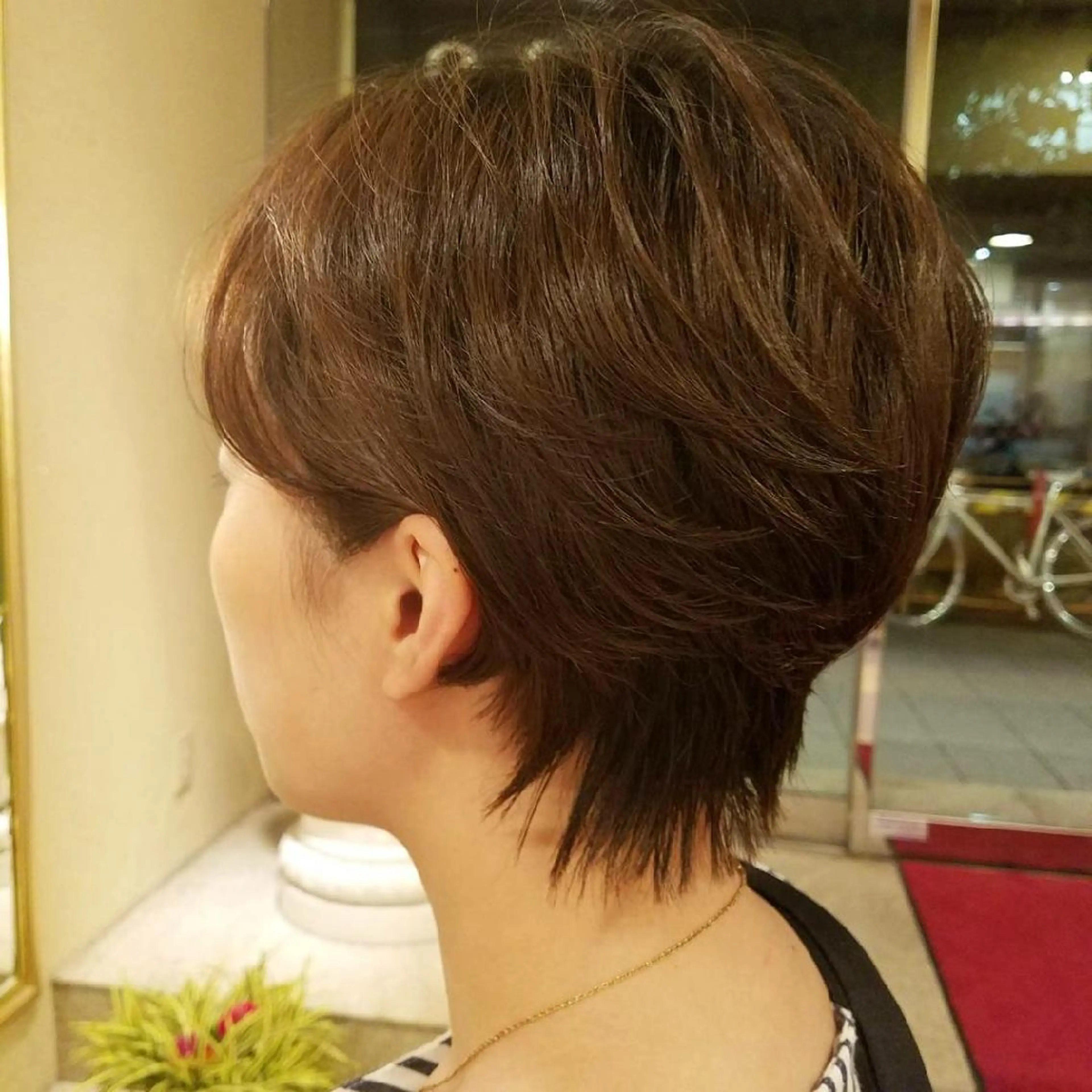 ショート EMANON名古屋所属・美谷添(ミヤゾエ) まどか大人ヘアサロンのヘアスタイル