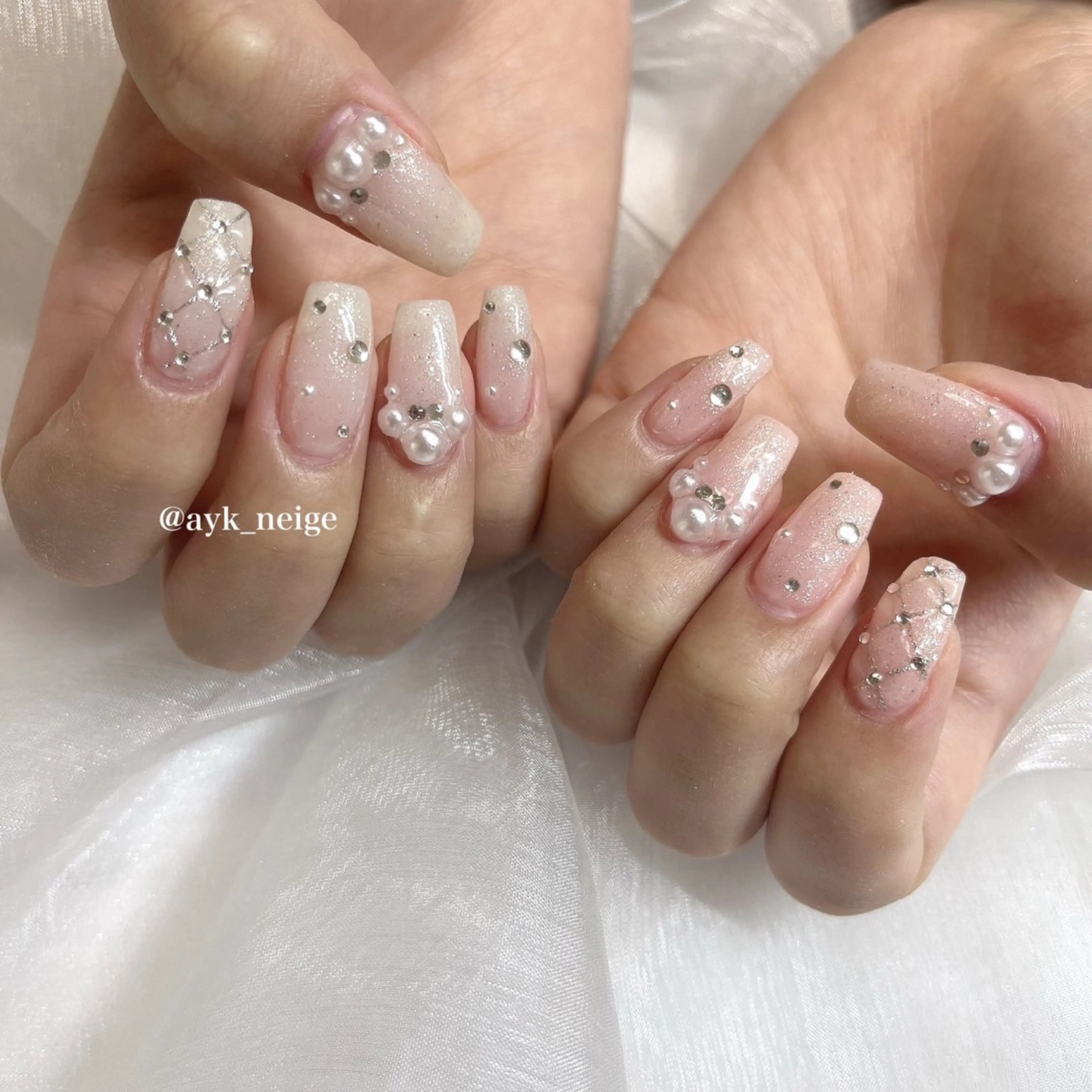 ネイル フットネイル キラキラネイル 韓国ネイル リボン n'eige nail所属・大谷 綾香のネイルデザイン