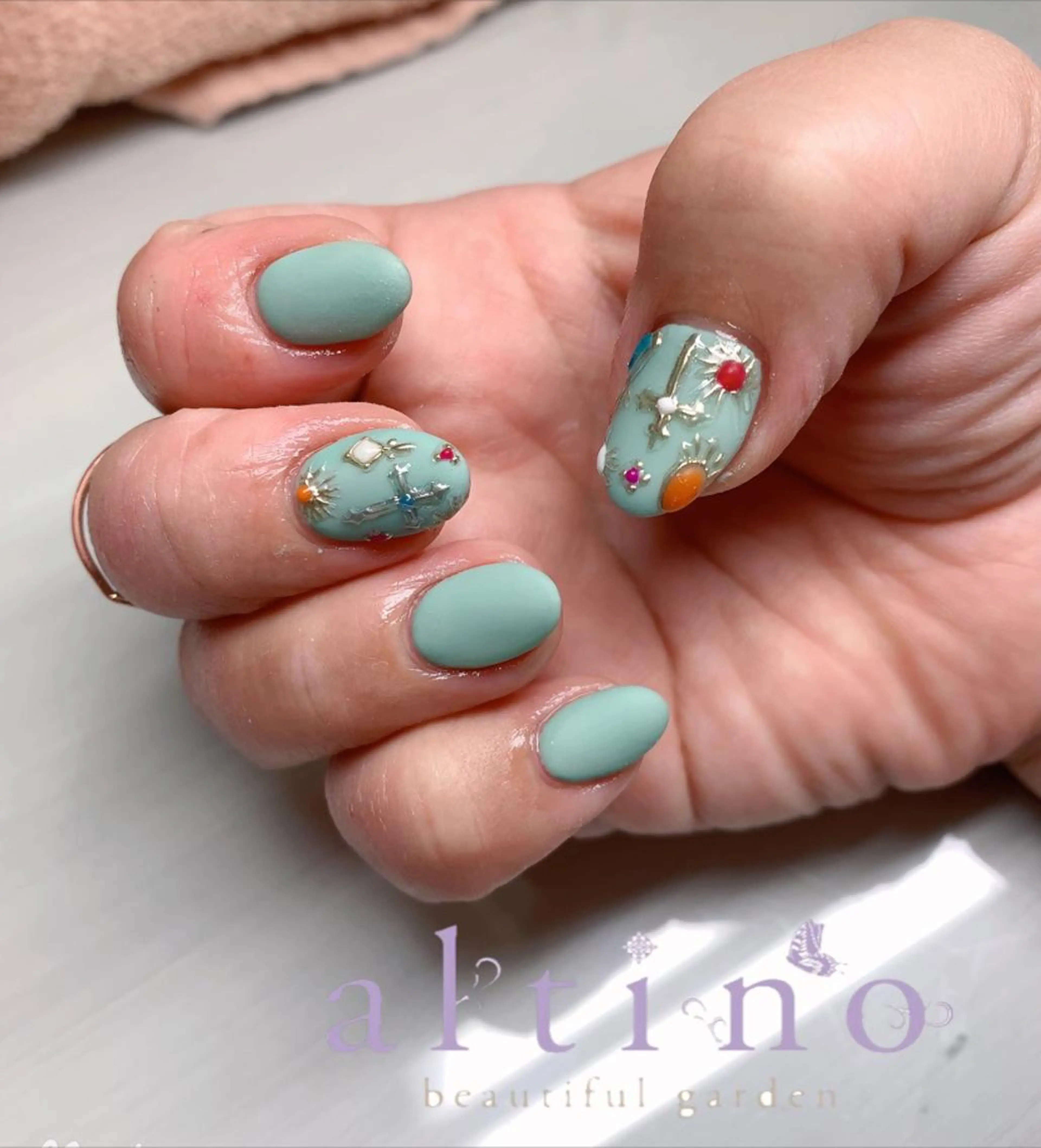 ネイル ハンドネイル nail atelier  new moon所属・森 貴子のネイルデザイン