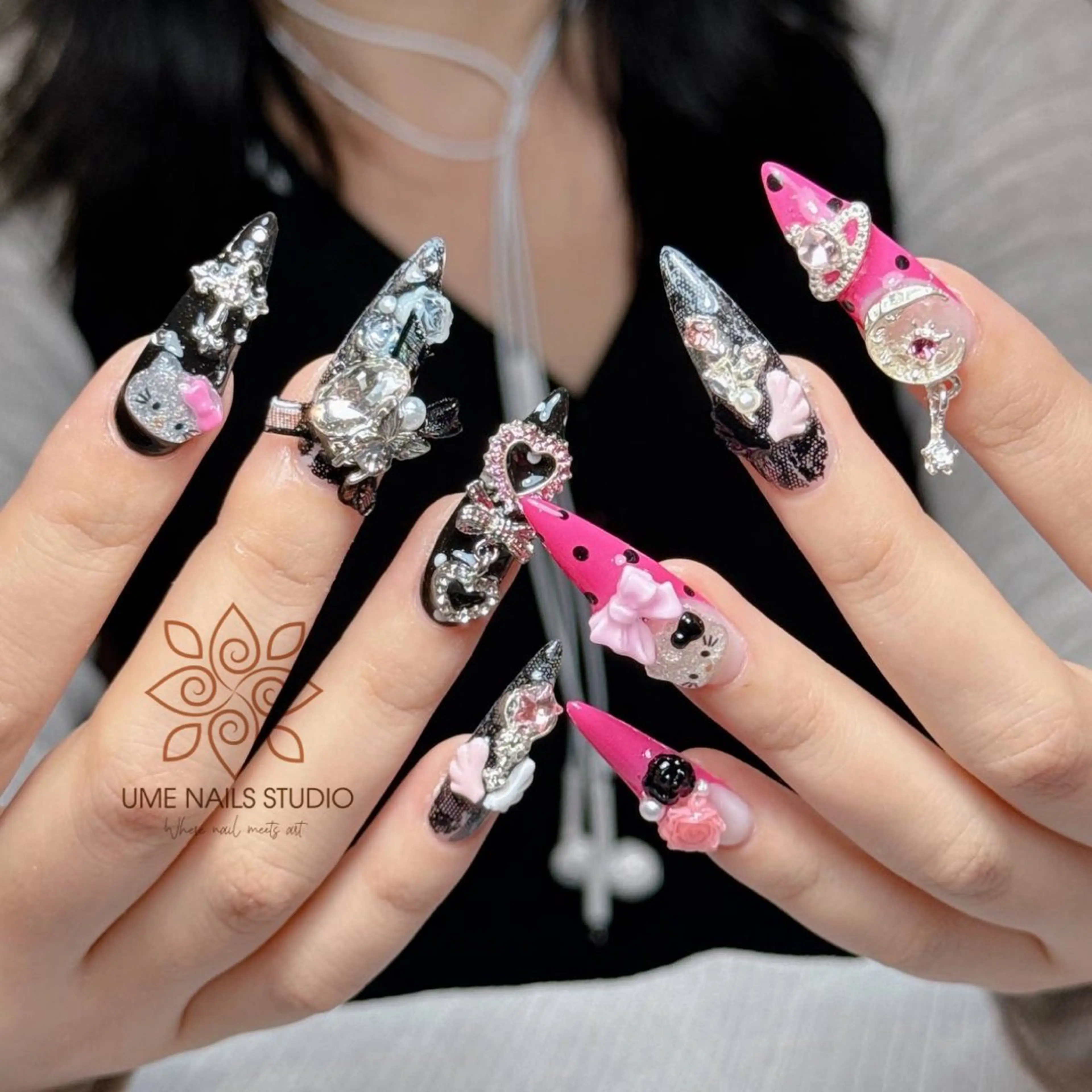 ネイル チークネイル クリアネイル ガーリー キラキラネイル 韓国ネイル ハンドネイル Ume Nail Studioのネイルデザイン