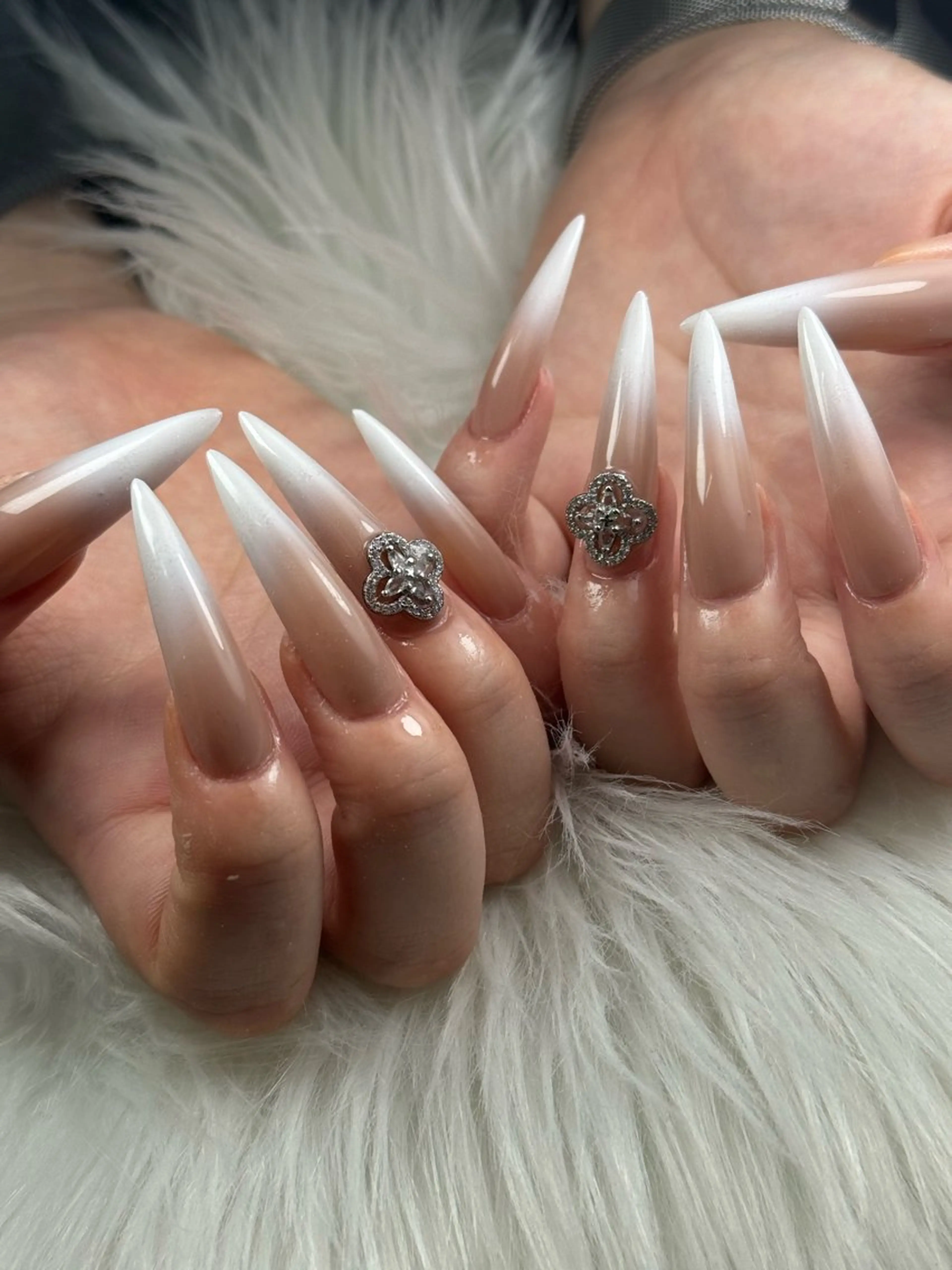ネイル ハンドネイル Nail Salon L'arc所属・💊大阪/南船場 monica🧠のネイルデザイン