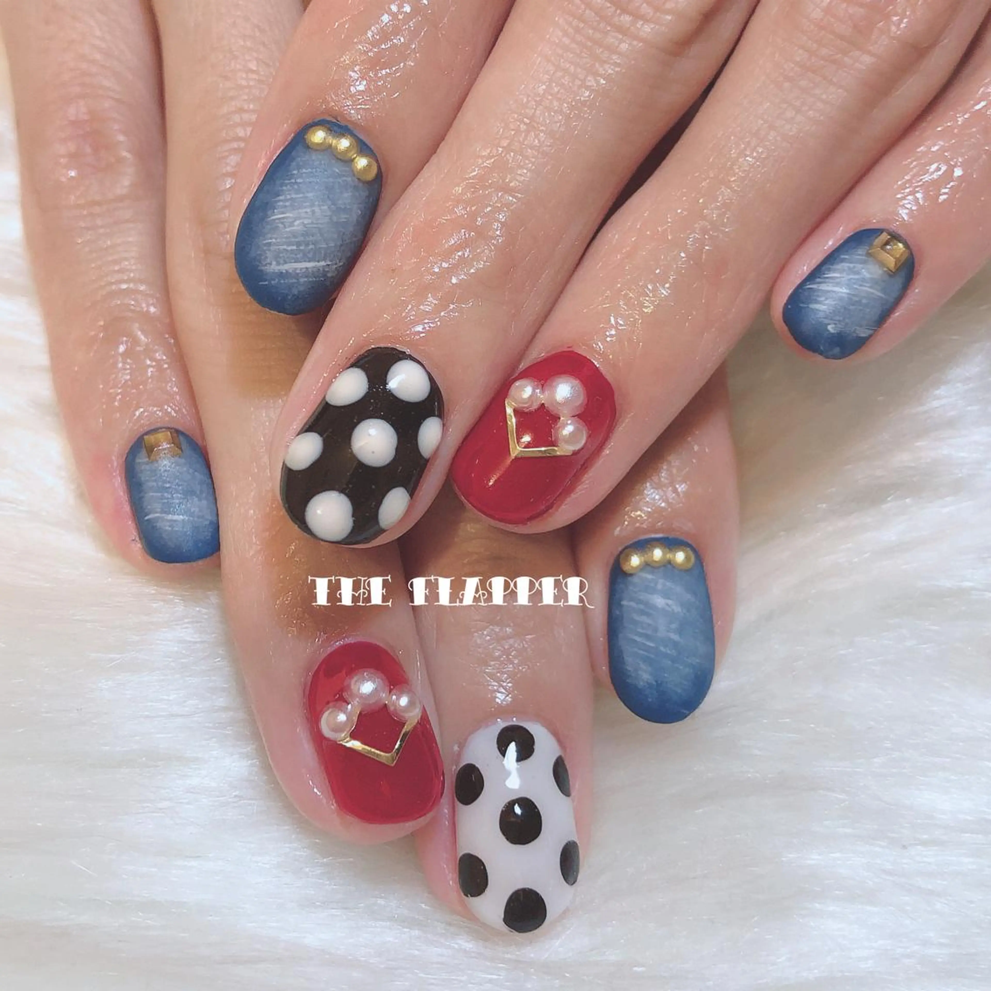 ネイル ドット 持ち込み ハンドネイル フットネイル NailStudio THE FLAPPER所属・THE FLAPPERのネイルデザイン
