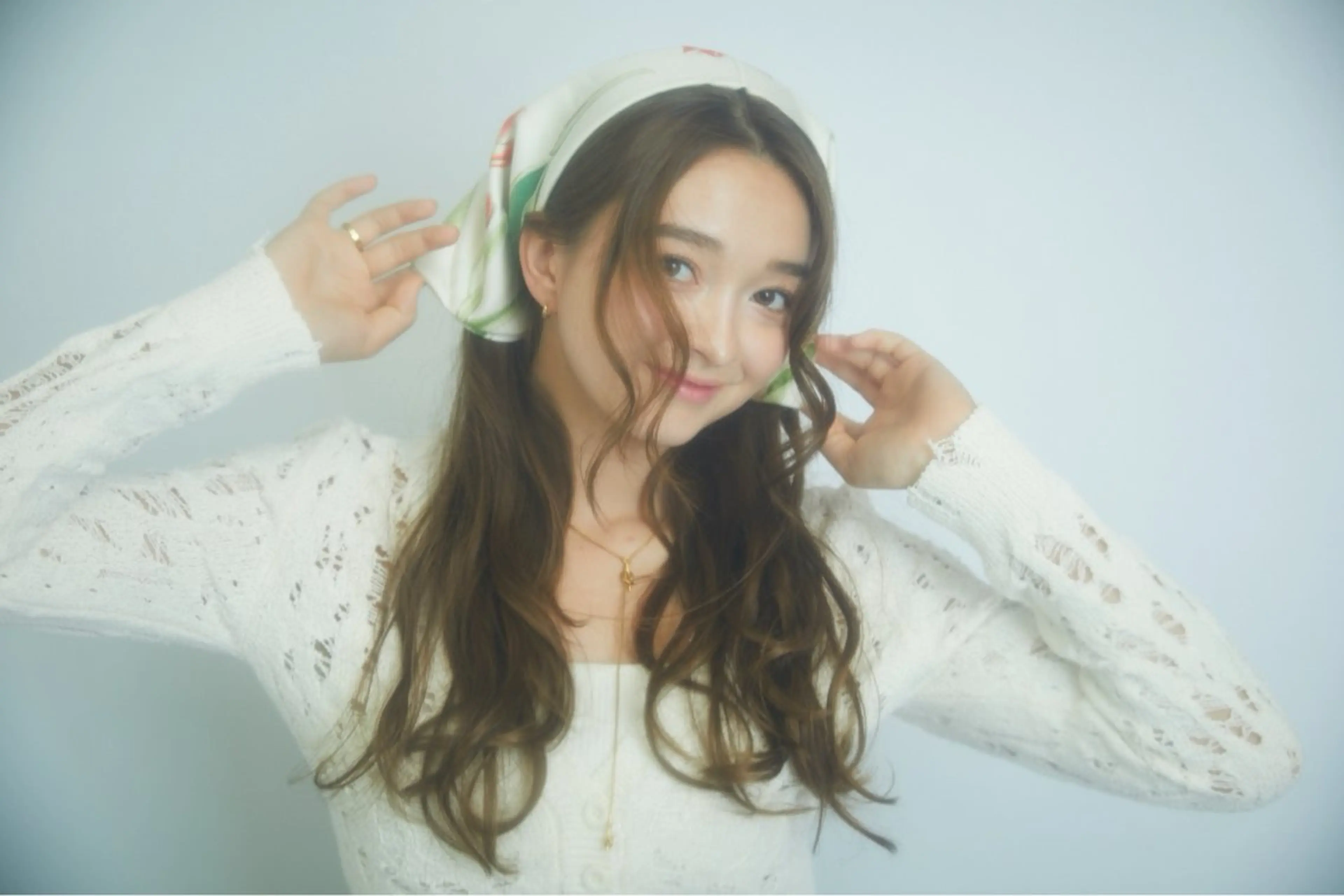 ロング パーマ ヘアアレンジ TIECHEL所属・韓国ナチュラル・ ベージュ/落合夏希のヘアスタイル