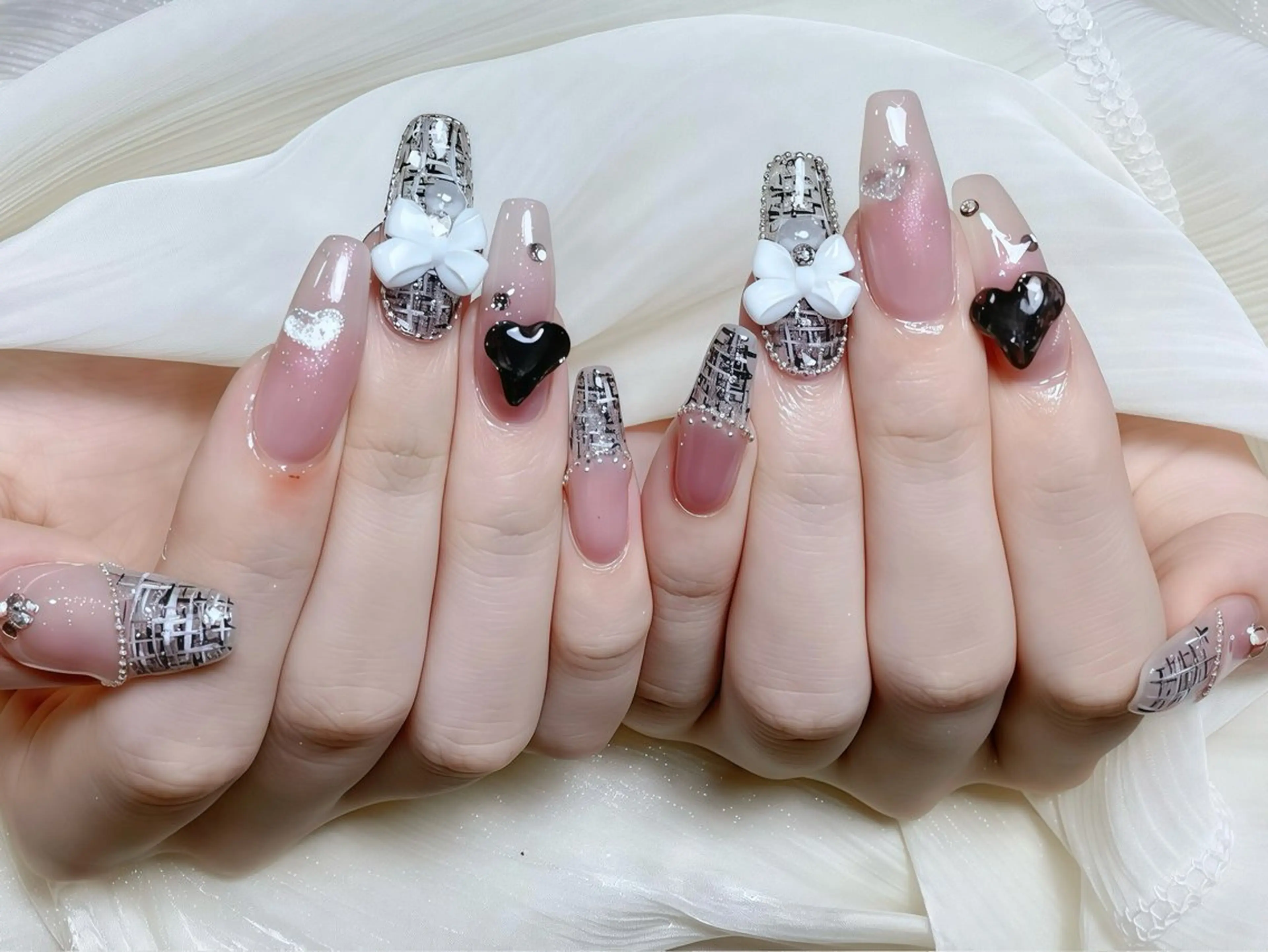 ネイル 長さ出し フレンチネイル グラデーション マグネットネイル マグネットフレンチ ハンドネイル ハンドケア ⭐️Dreamy Nail⭐️のネイルデザイン