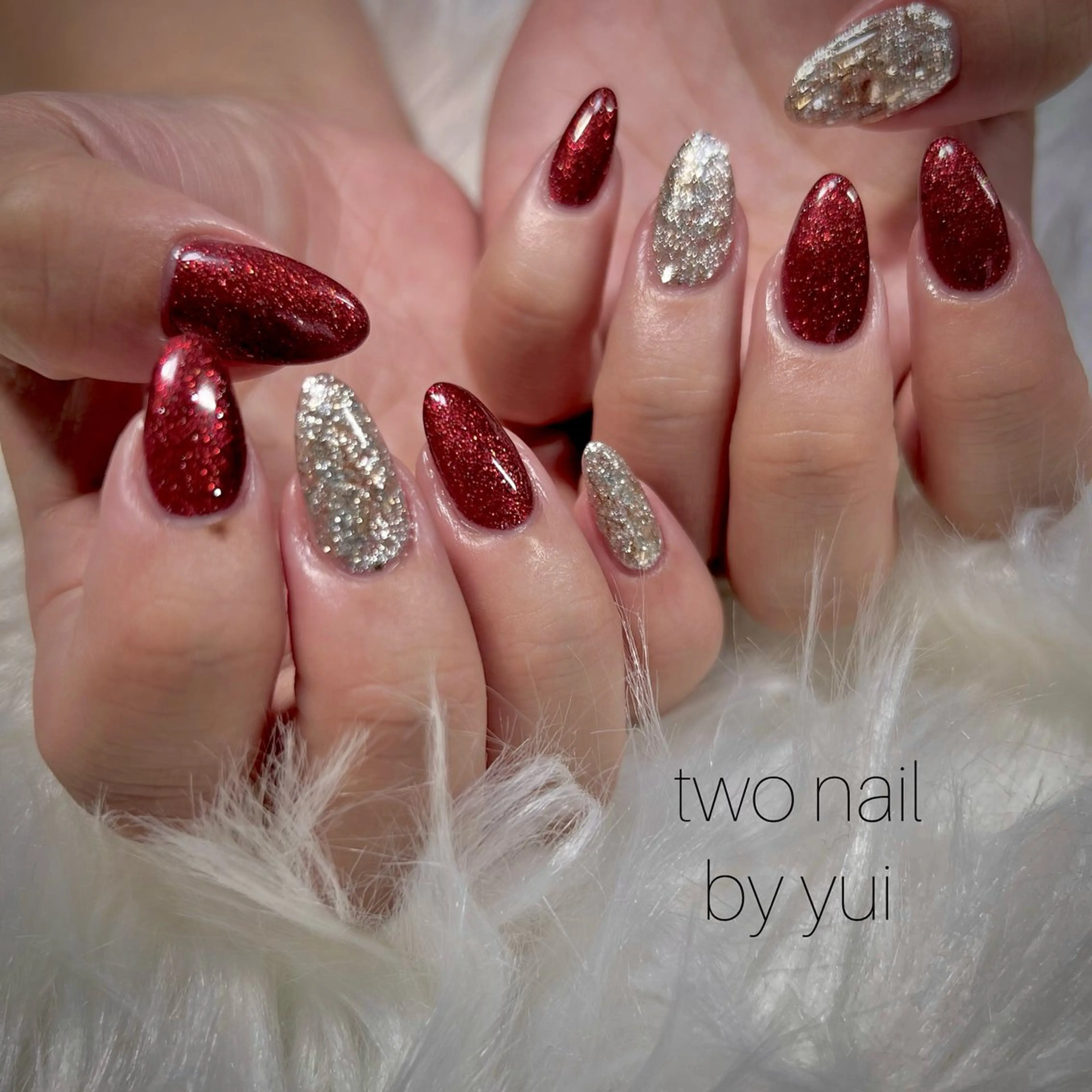 ネイル キラキラネイル ネイルチップ ホワイト ハンドネイル two nailのネイルデザイン