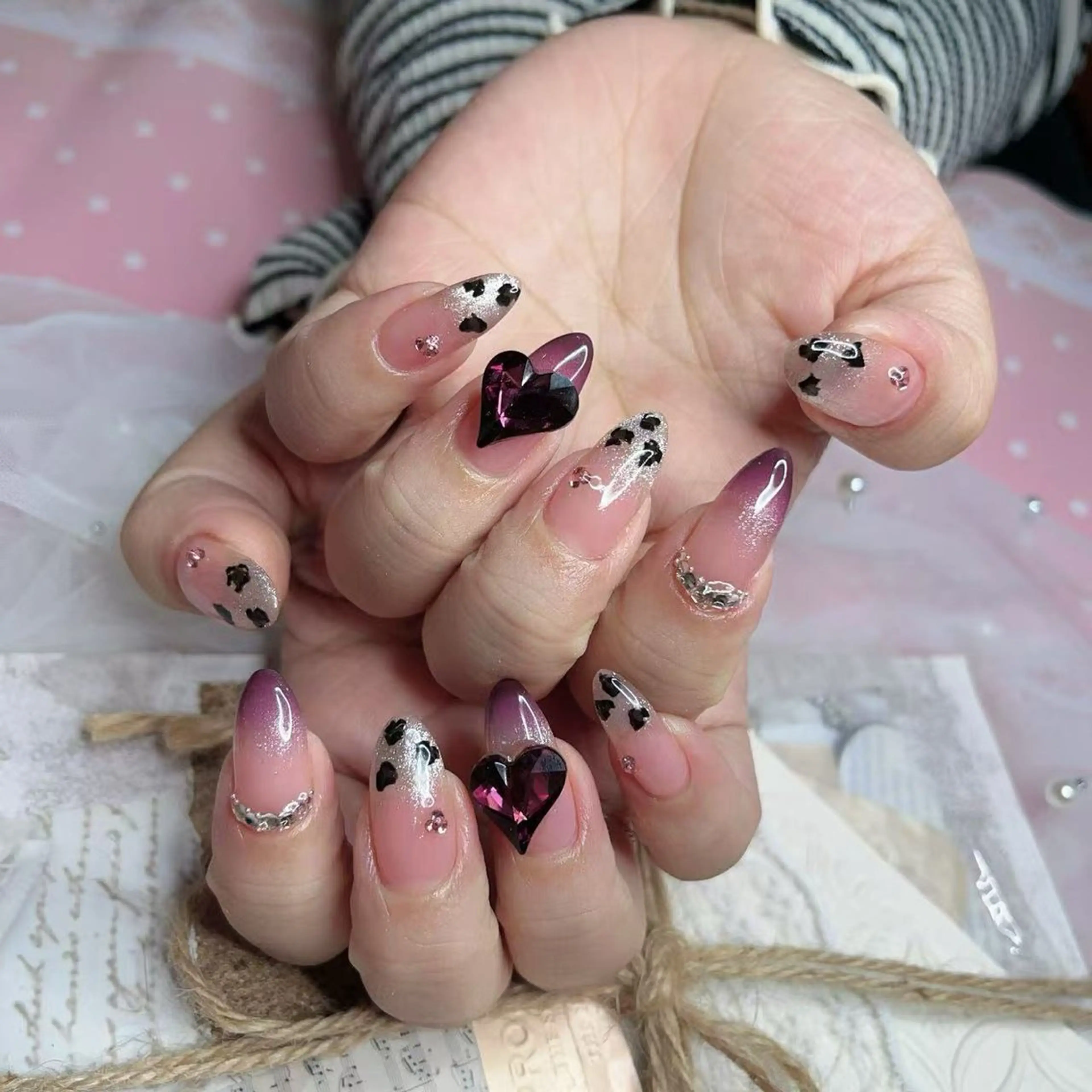ネイル yiyi ネイルサロンのネイルデザイン