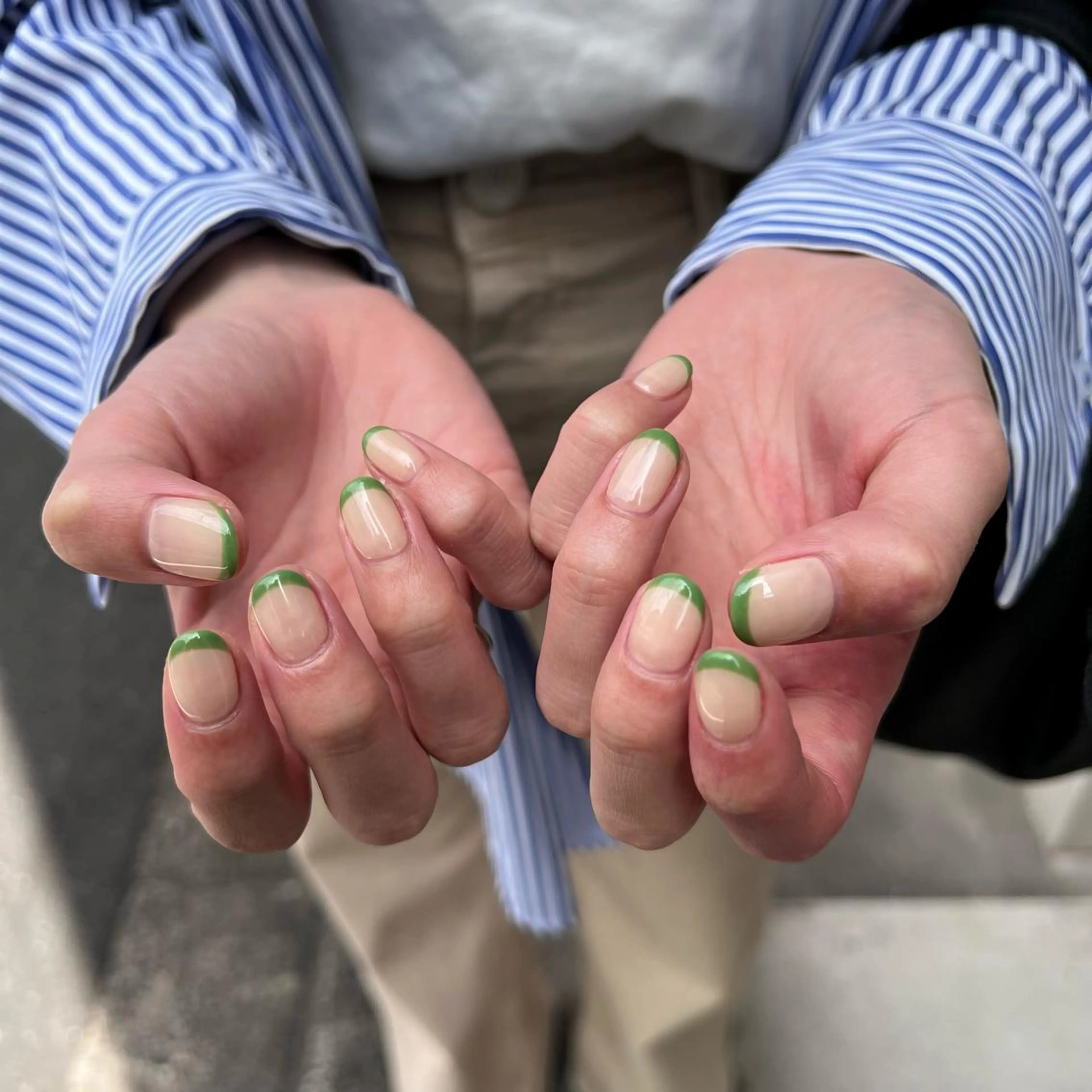 ネイル フレンチネイル グリーン ニュアンスネイル 春ネイル 酒井 サカイのネイルデザイン