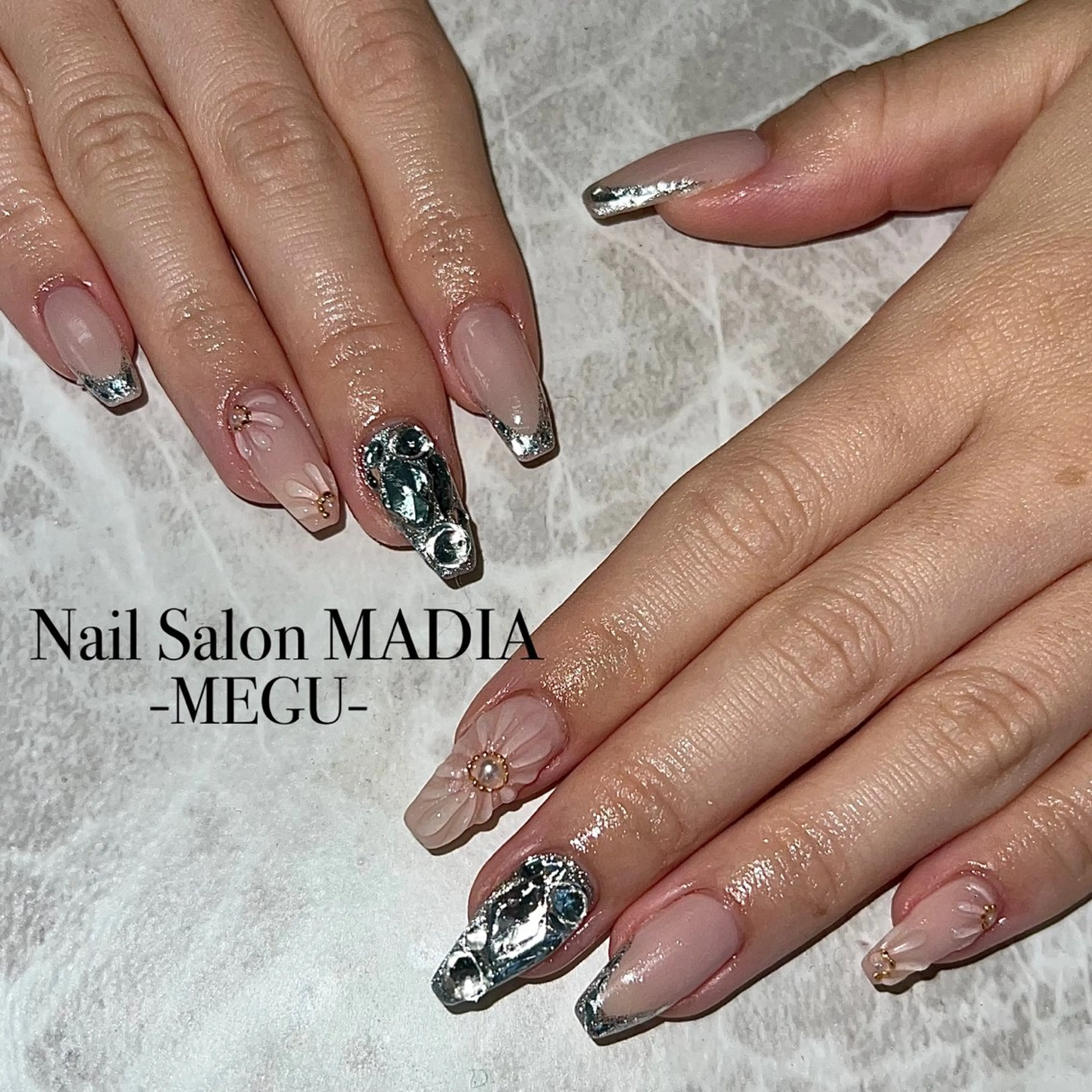 ネイル MADIA藤沢所属・MADIA MEGUのネイルデザイン