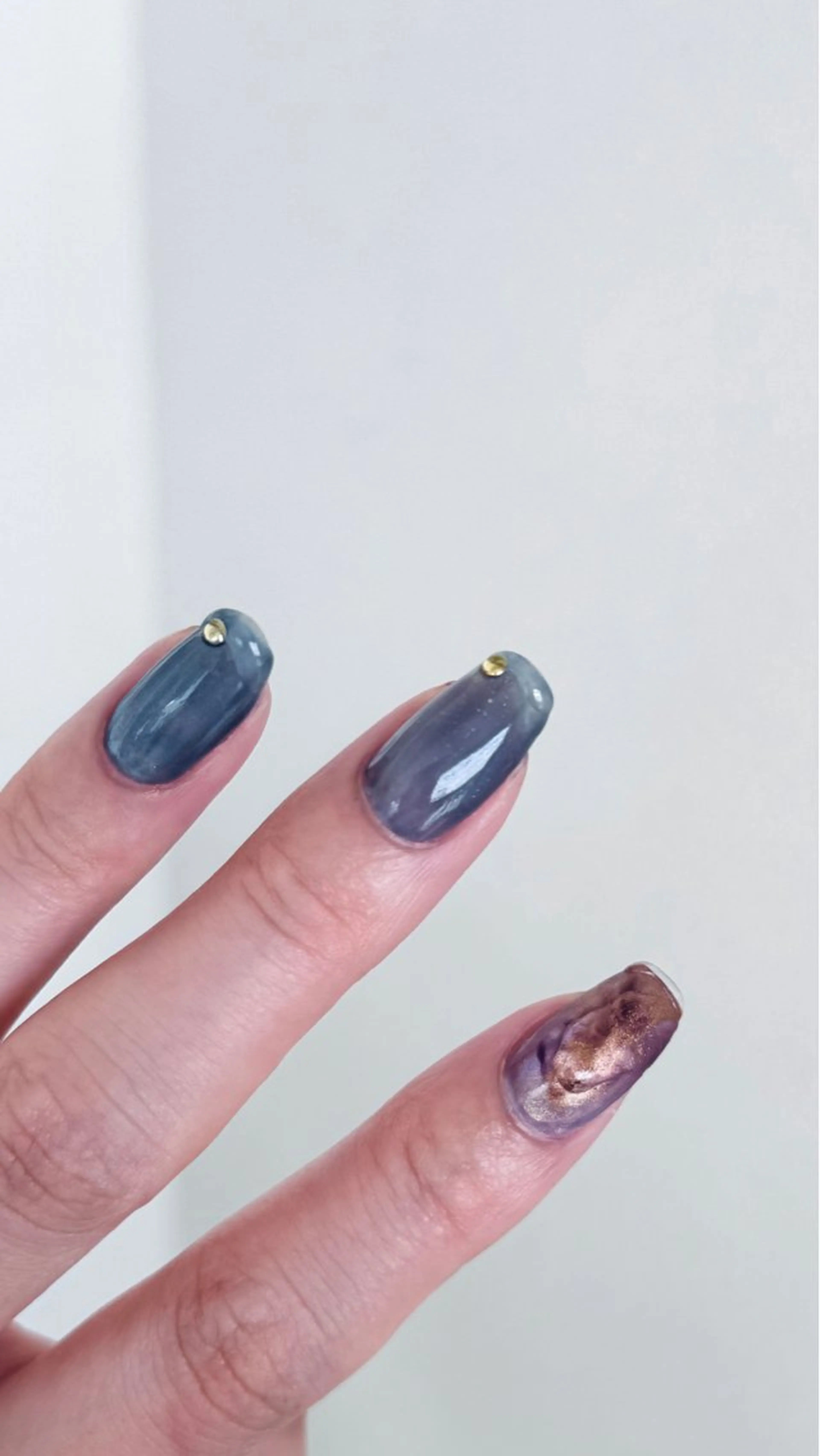 ネイル マグネットネイル ニュアンスネイル ぷっくりネイル 夏ネイル nail salon neige所属・ジェムネイル Risa.のネイルデザイン