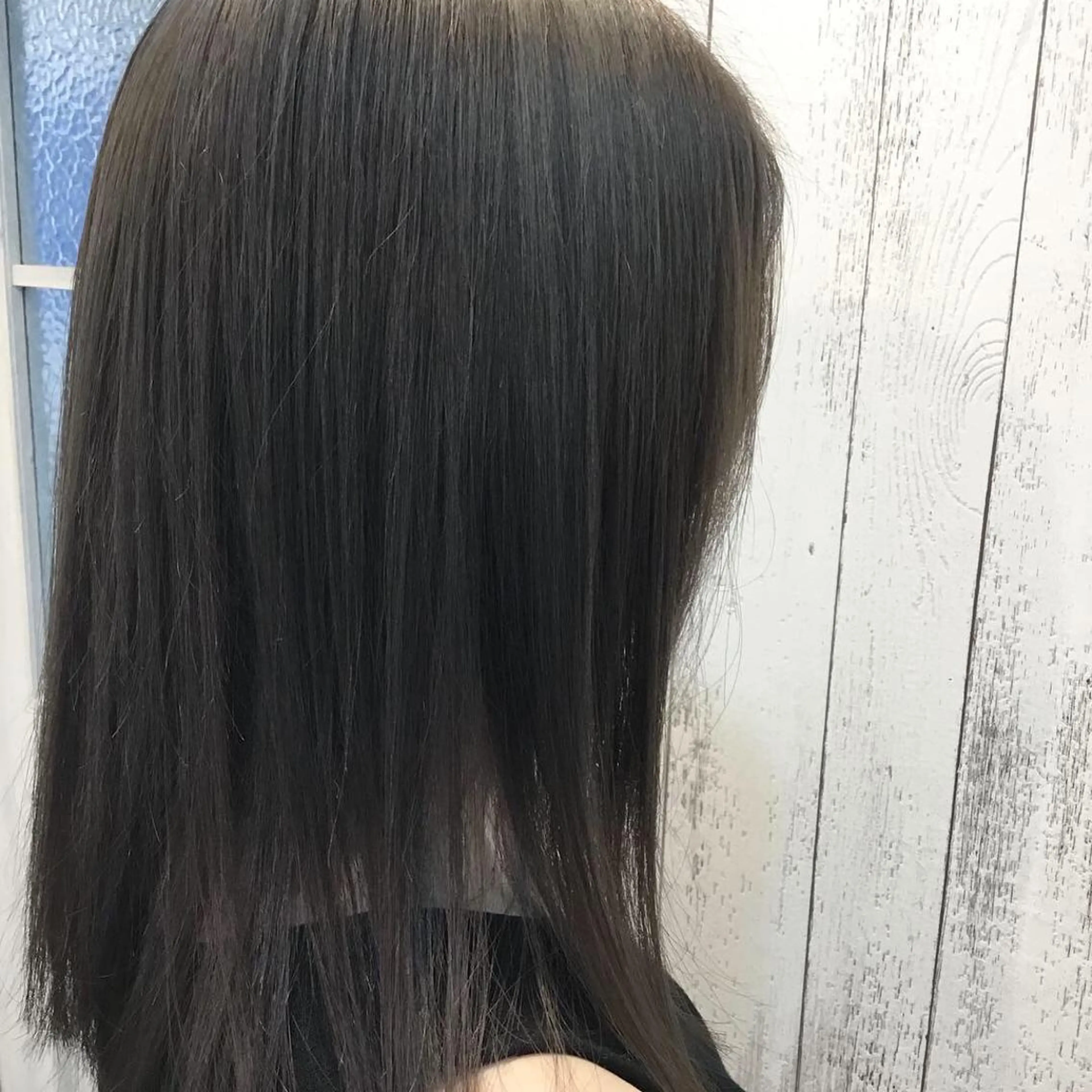 セミロング カラー パーマ 金崎 新吾のヘアスタイル