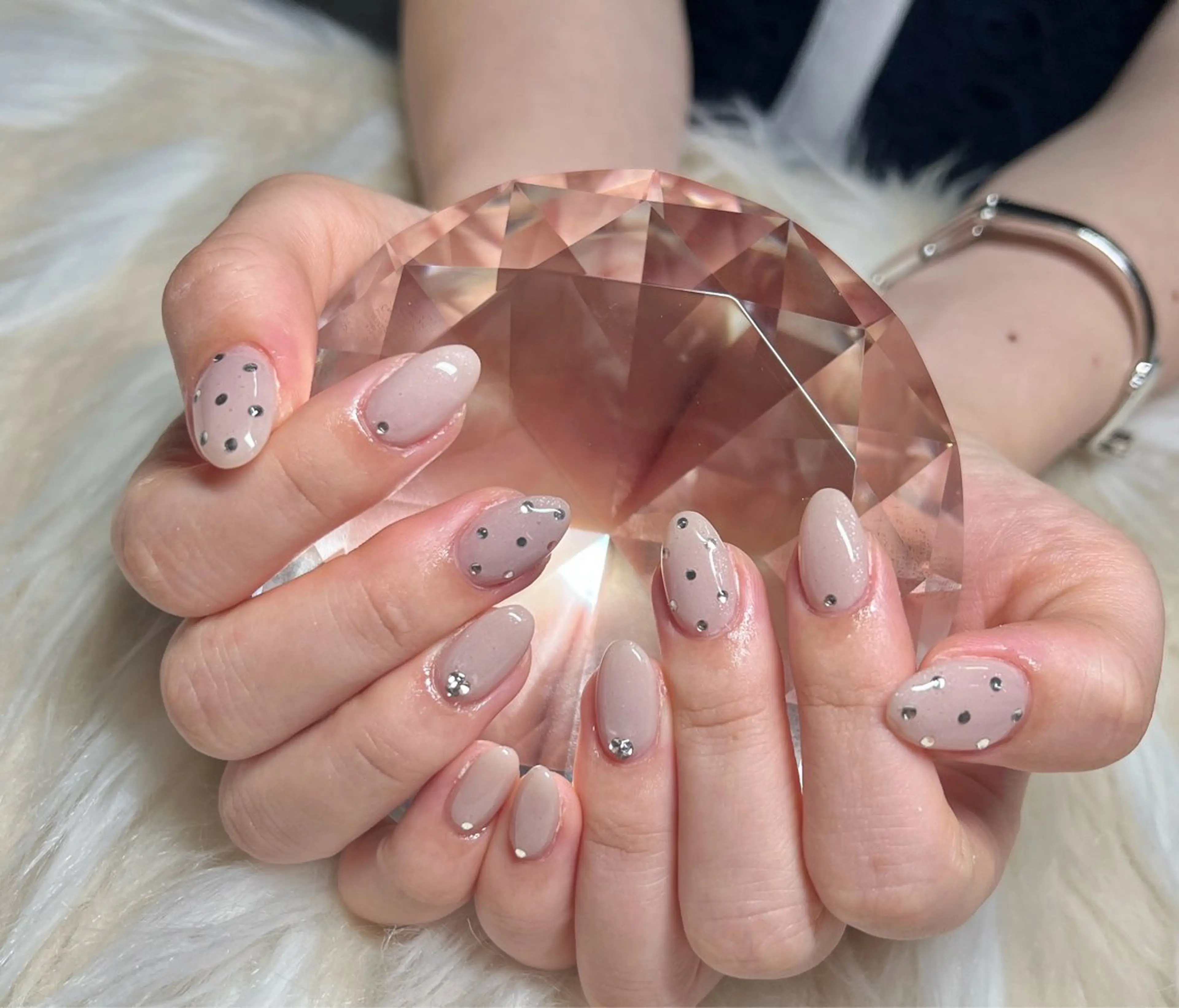 ネイル ドット 長さ出し フレンチネイル ジェルネイル グラデーション ハンドネイル Nail&eye Belire 新宿のネイルデザイン