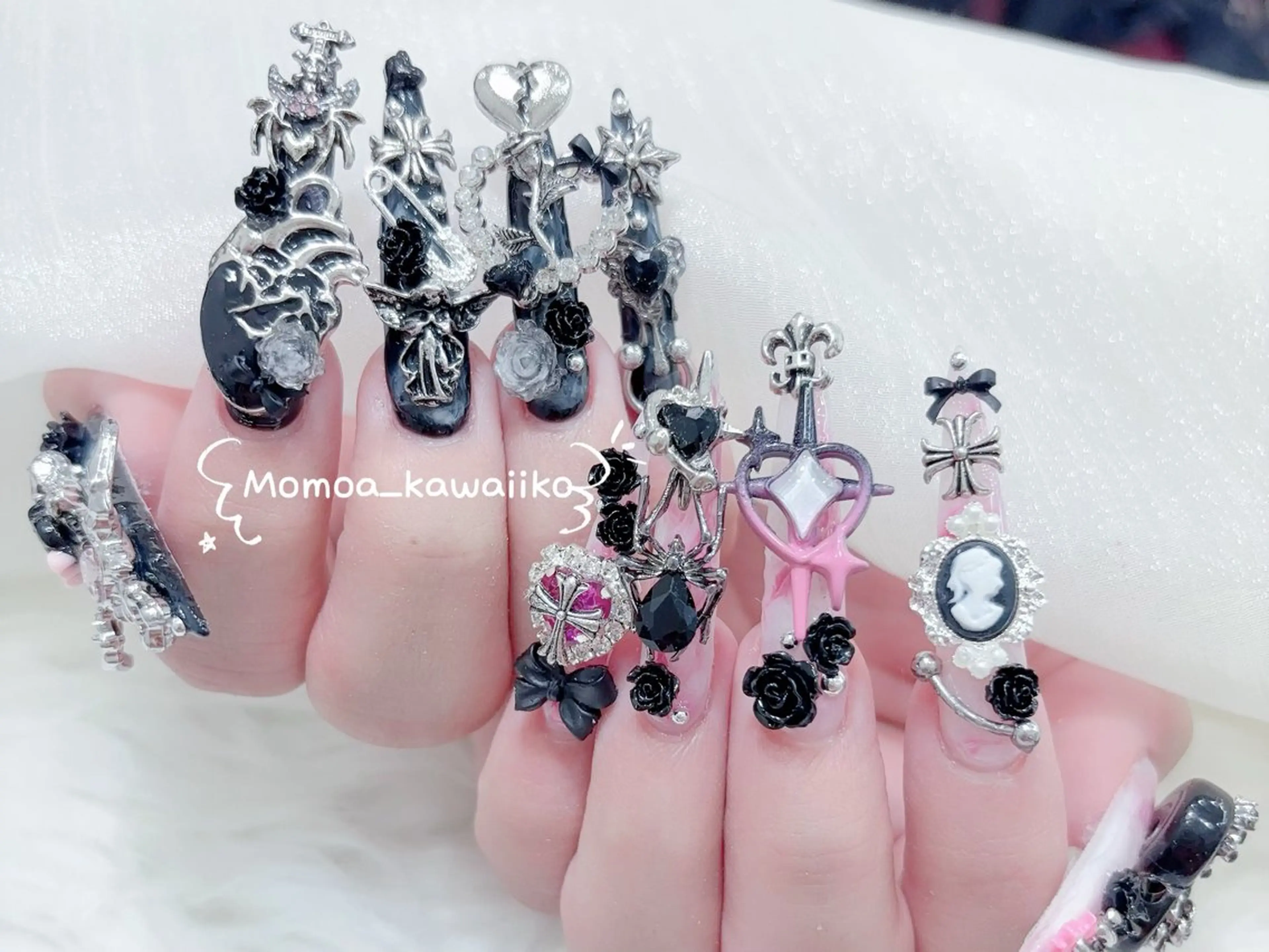 ネイル 成人式 ロングネイル マグネットネイル 大理石ネイル(マーブル) リボン ハンドネイル MoMoA Nail ネイル長さ出し専門店のネイルデザイン