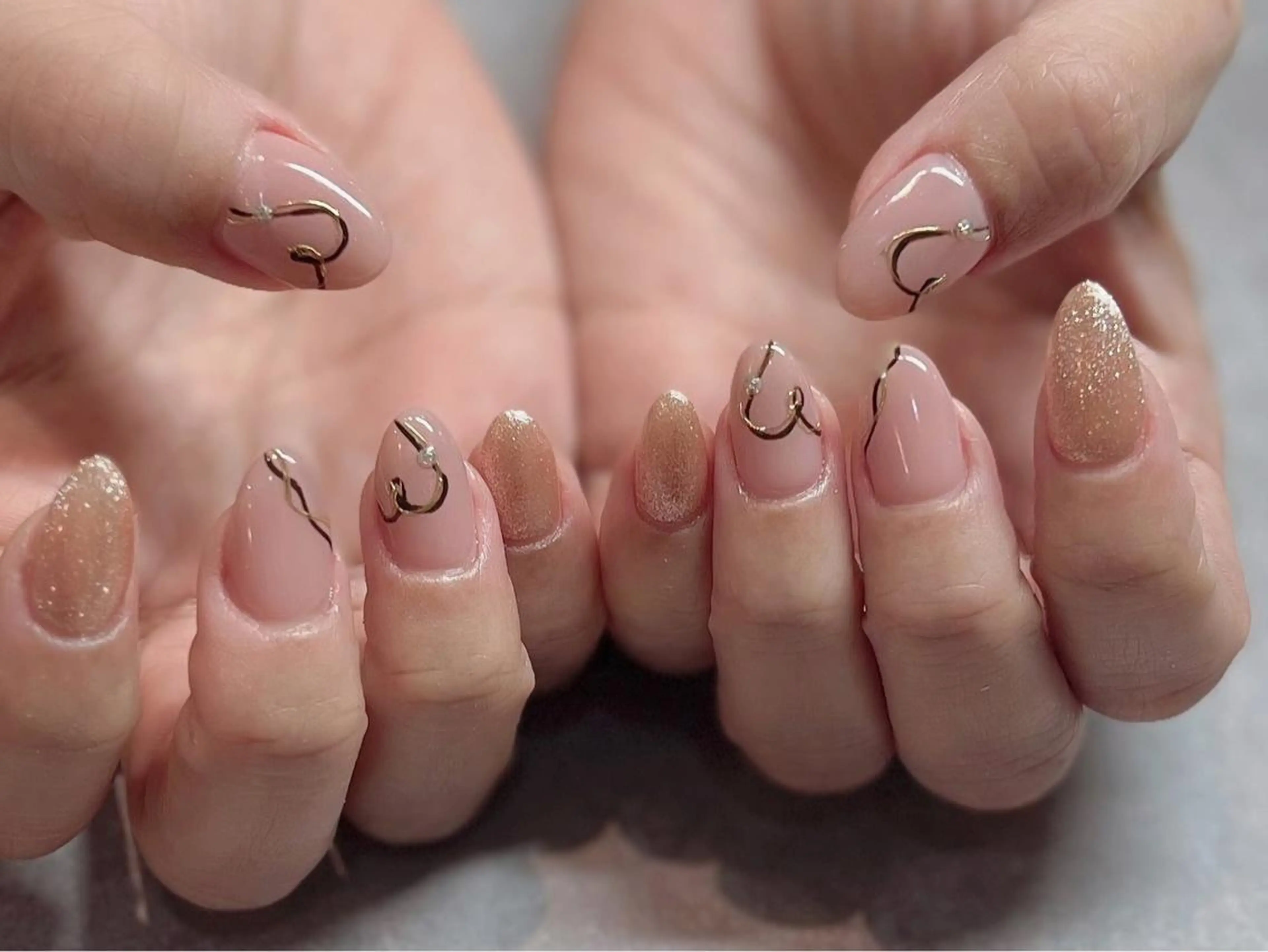 ネイル バレンタイン ハンドネイル Revia所属・Revia おおだちあやなのネイルデザイン