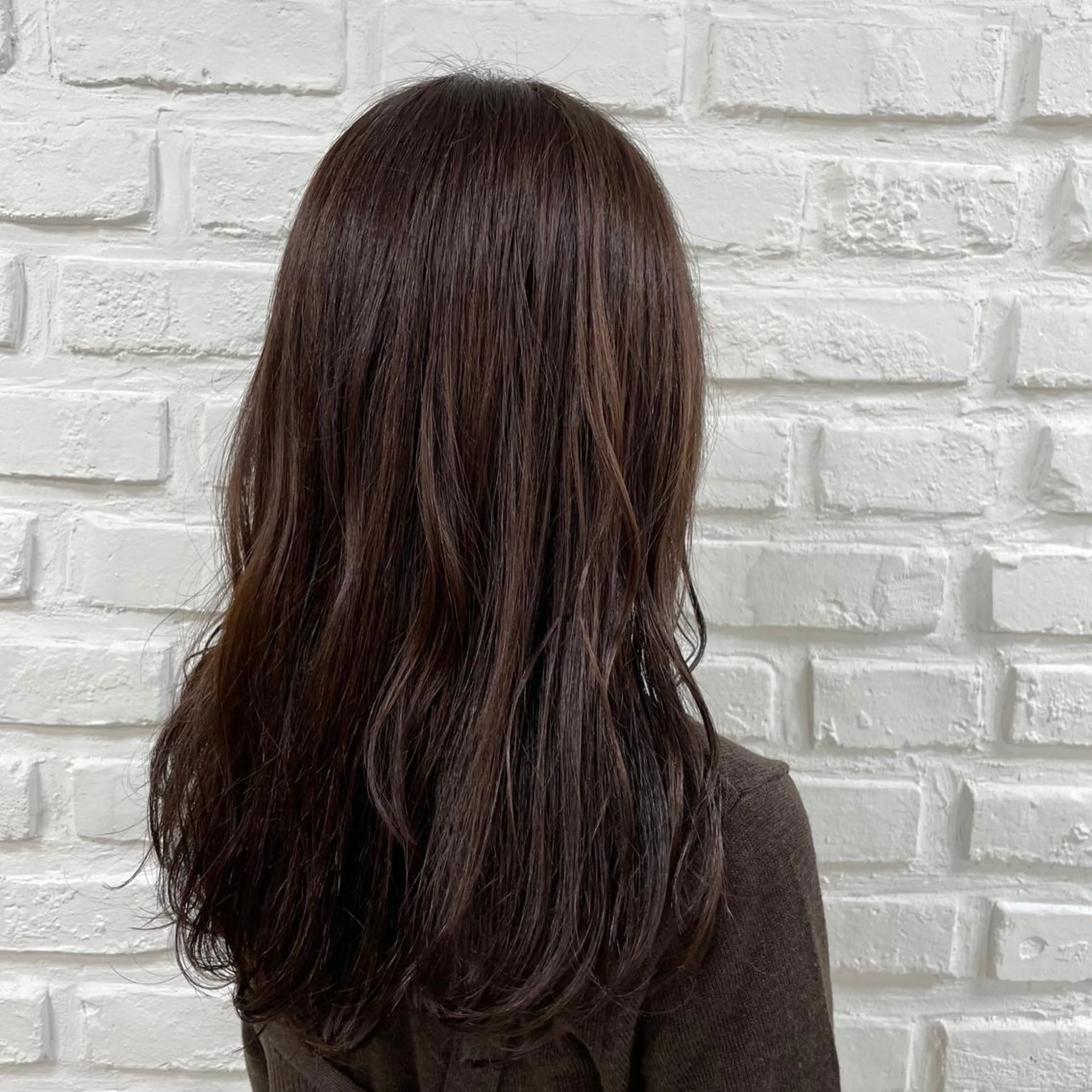 セミロング カラー ブラウンカラー ショコラブラウン ラベンダーカラー カット ヘアカラー トリートメント 暖色カラー🌹 中山由梨のヘアスタイル