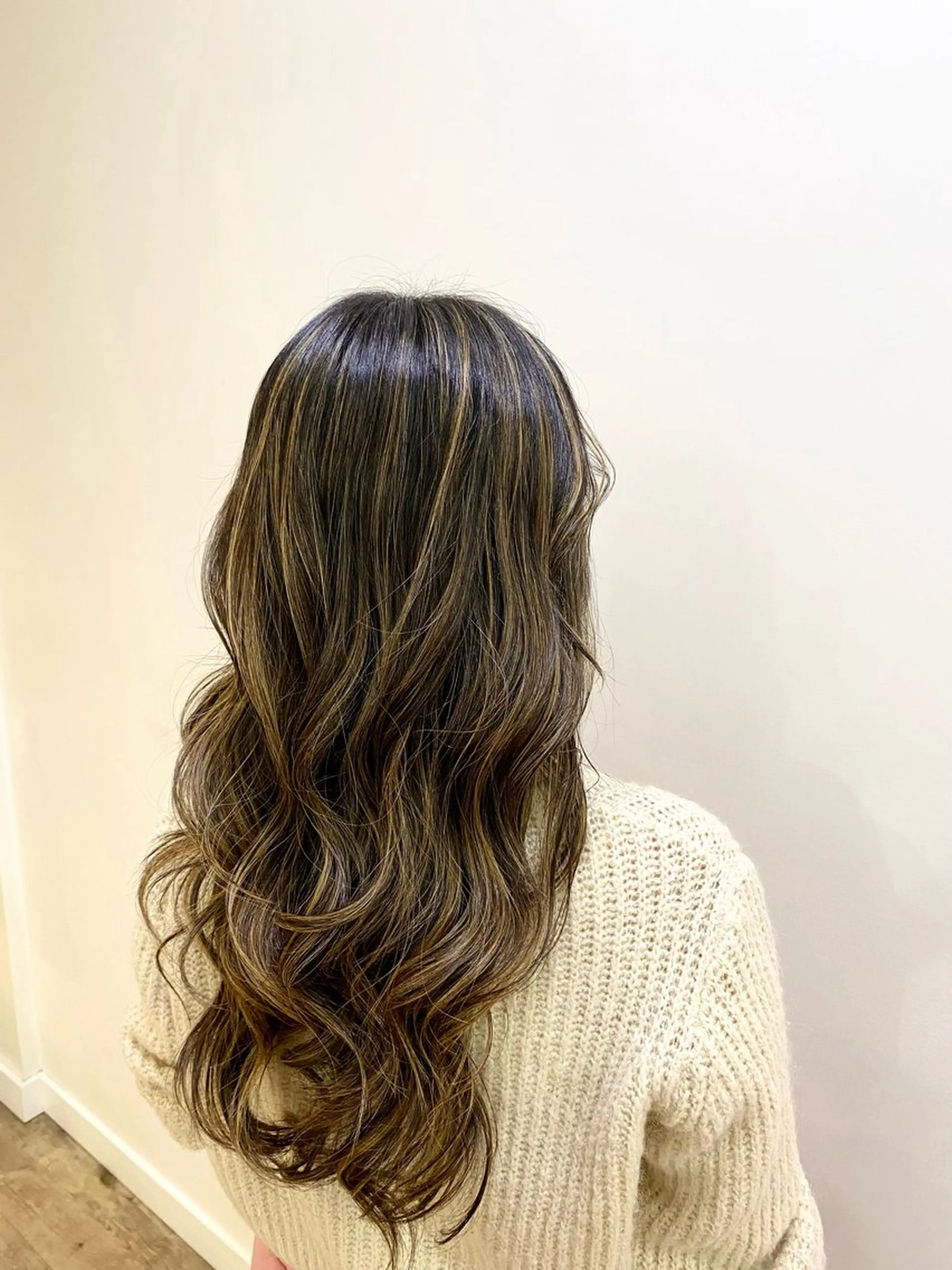 ロング カラー ハイライトカラー ハイライト 透明感カラー🧡🌿 Mioのヘアスタイル