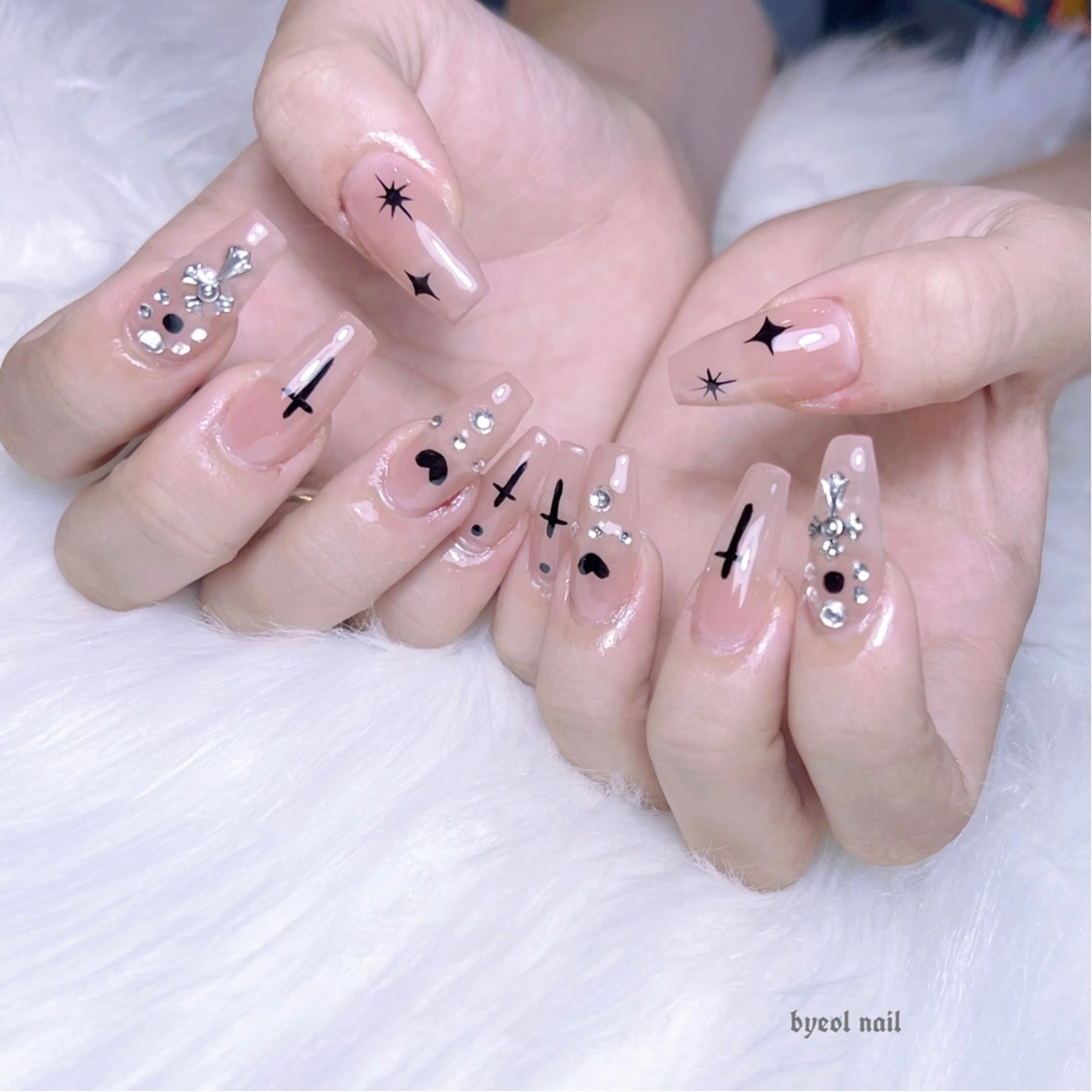 ネイル byeol  nail (ビョルネイル)所属・🌧byeol nail🤍のネイルデザイン