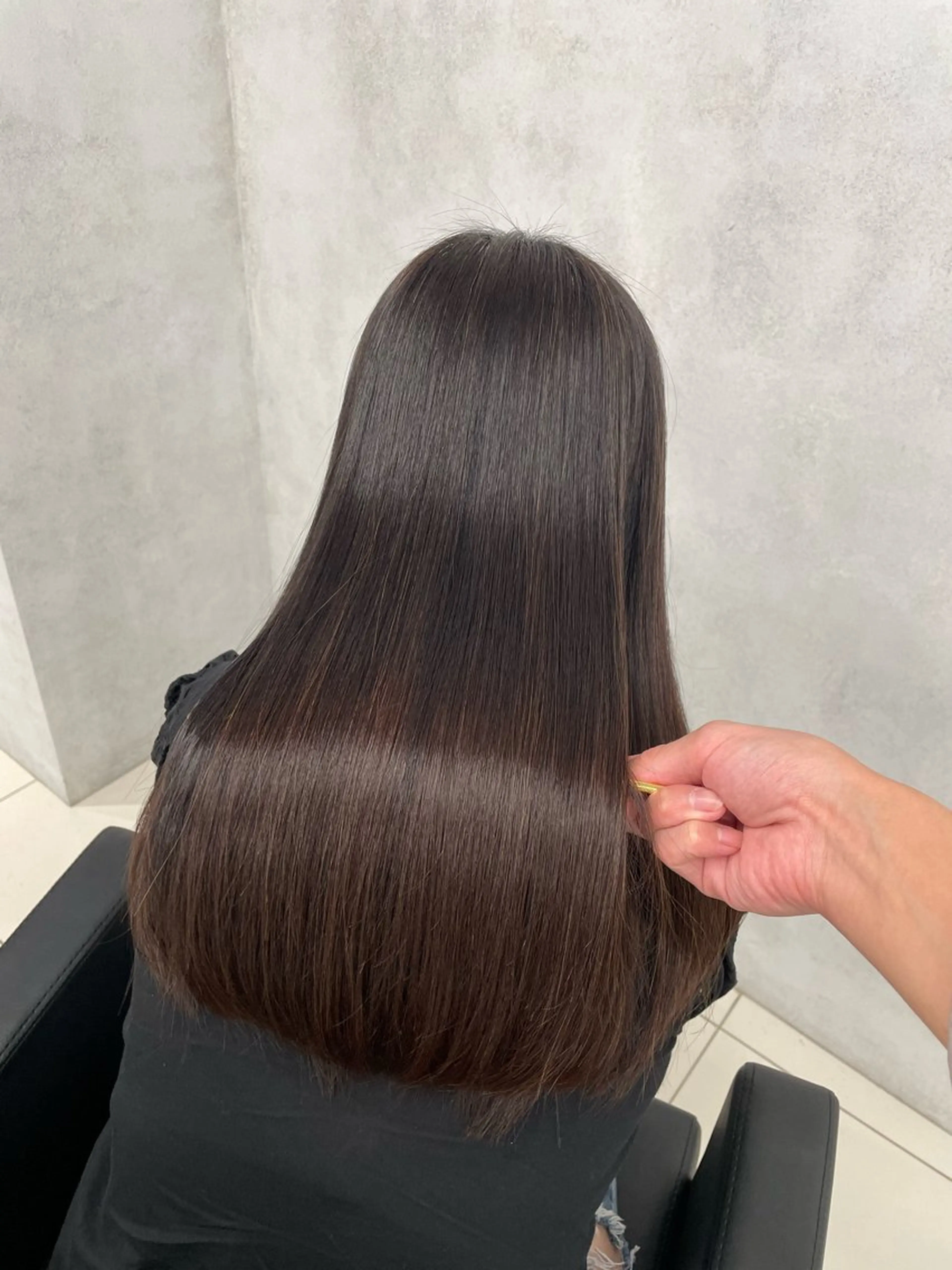 セミロング カット 縮毛矯正 トリートメント ヘッドスパ ✨髪質改善✨美髪 矯正🫧小泉のヘアスタイル