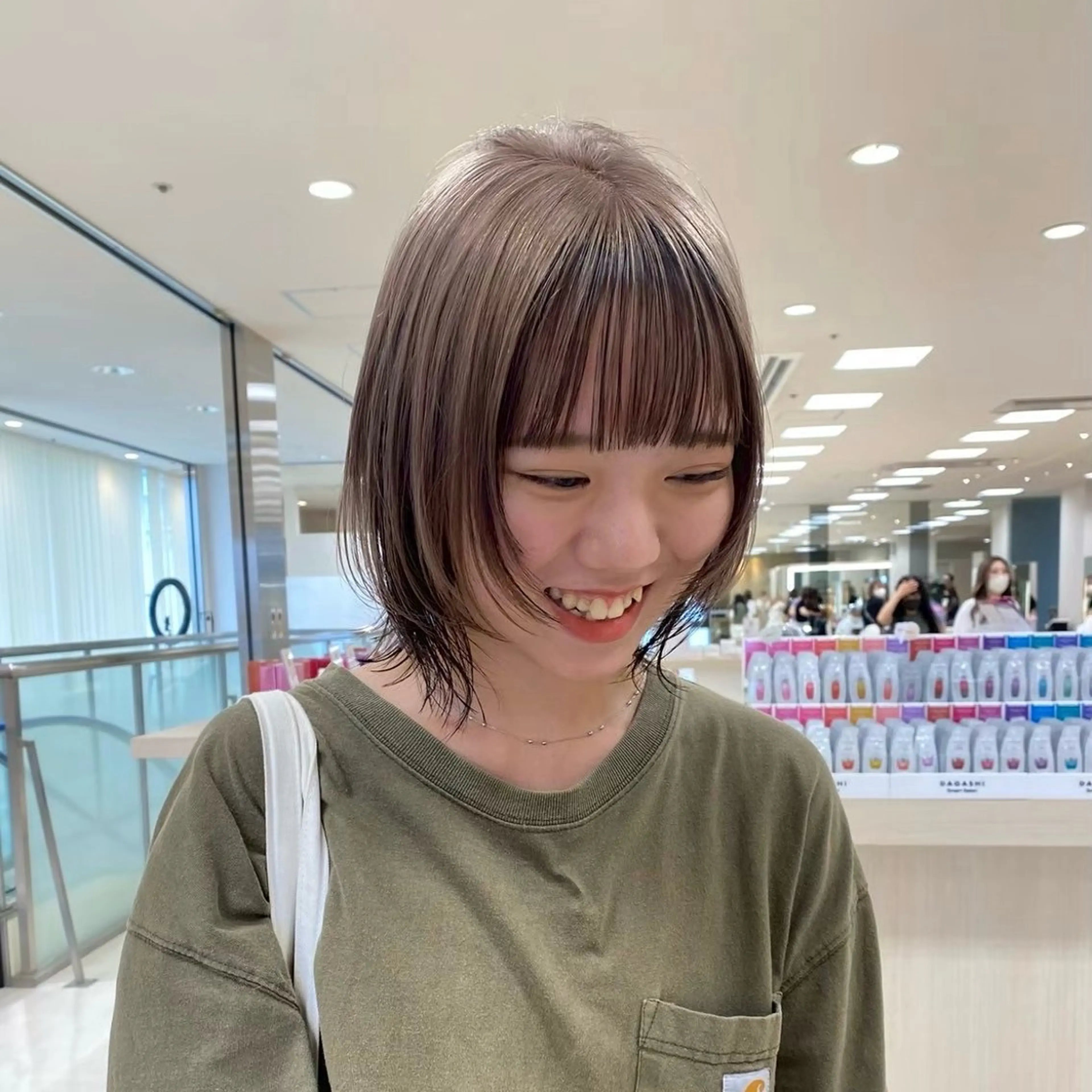ショート カラー 透明感カラー🫧 ベージュ✴︎meiのヘアスタイル