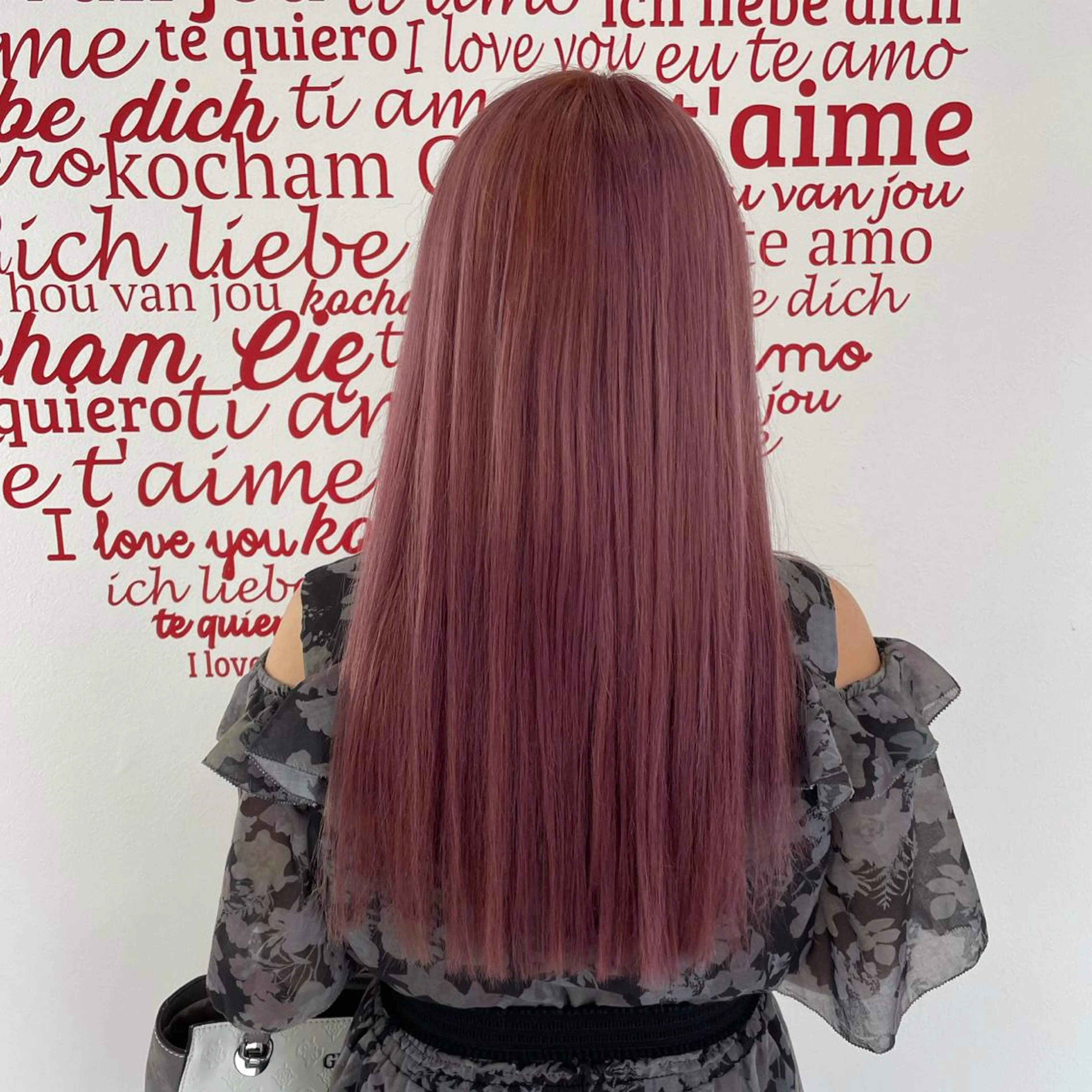 セミロング カラー CREAPY　日向野 利菜のヘアスタイル