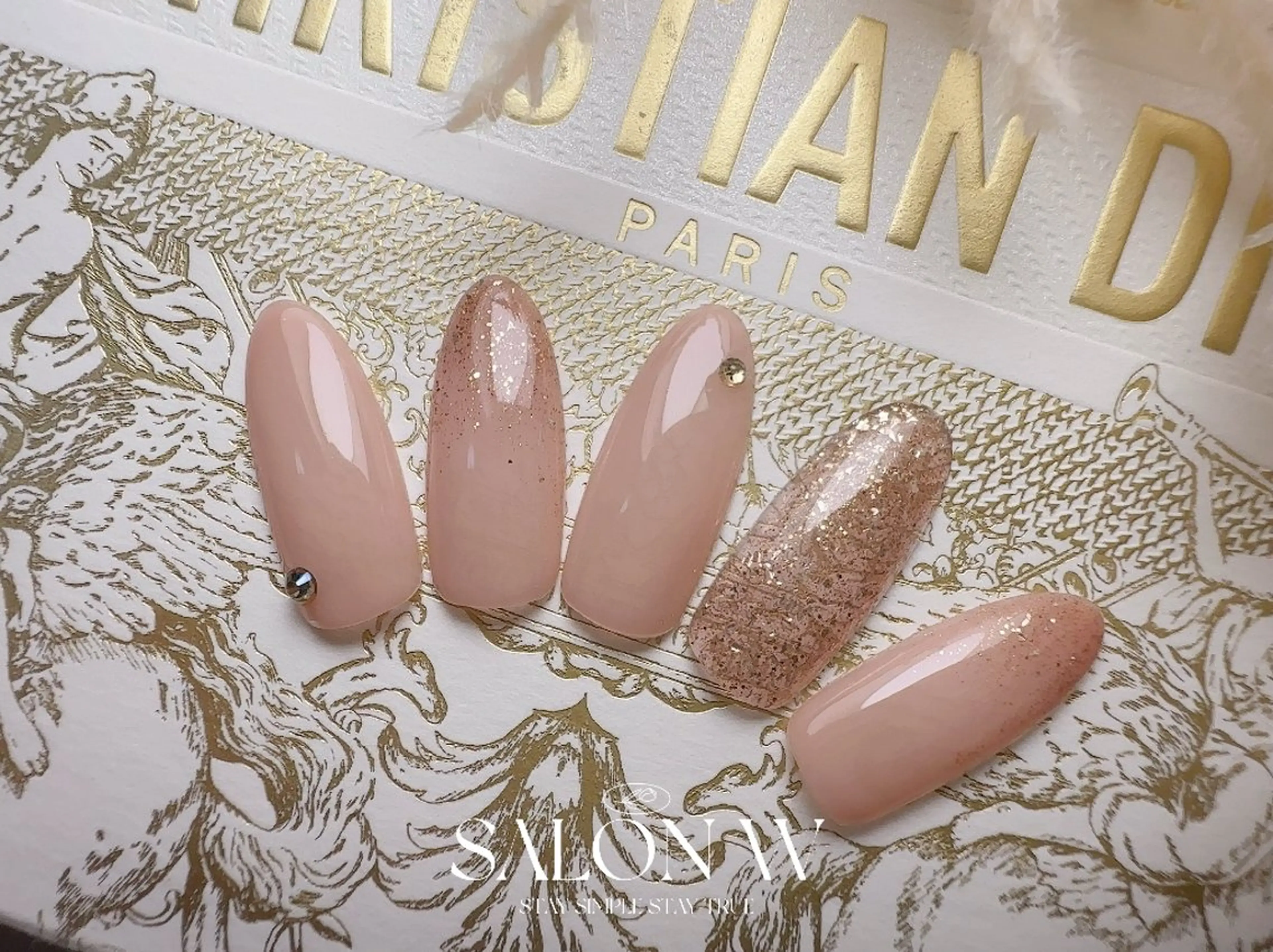 ✨🎀美フォルムにこだわり🎀際まで美しい！オフィスネイルにおすすめ♪大人上品デザインの定額コースA（※オフ無し）✨の写真