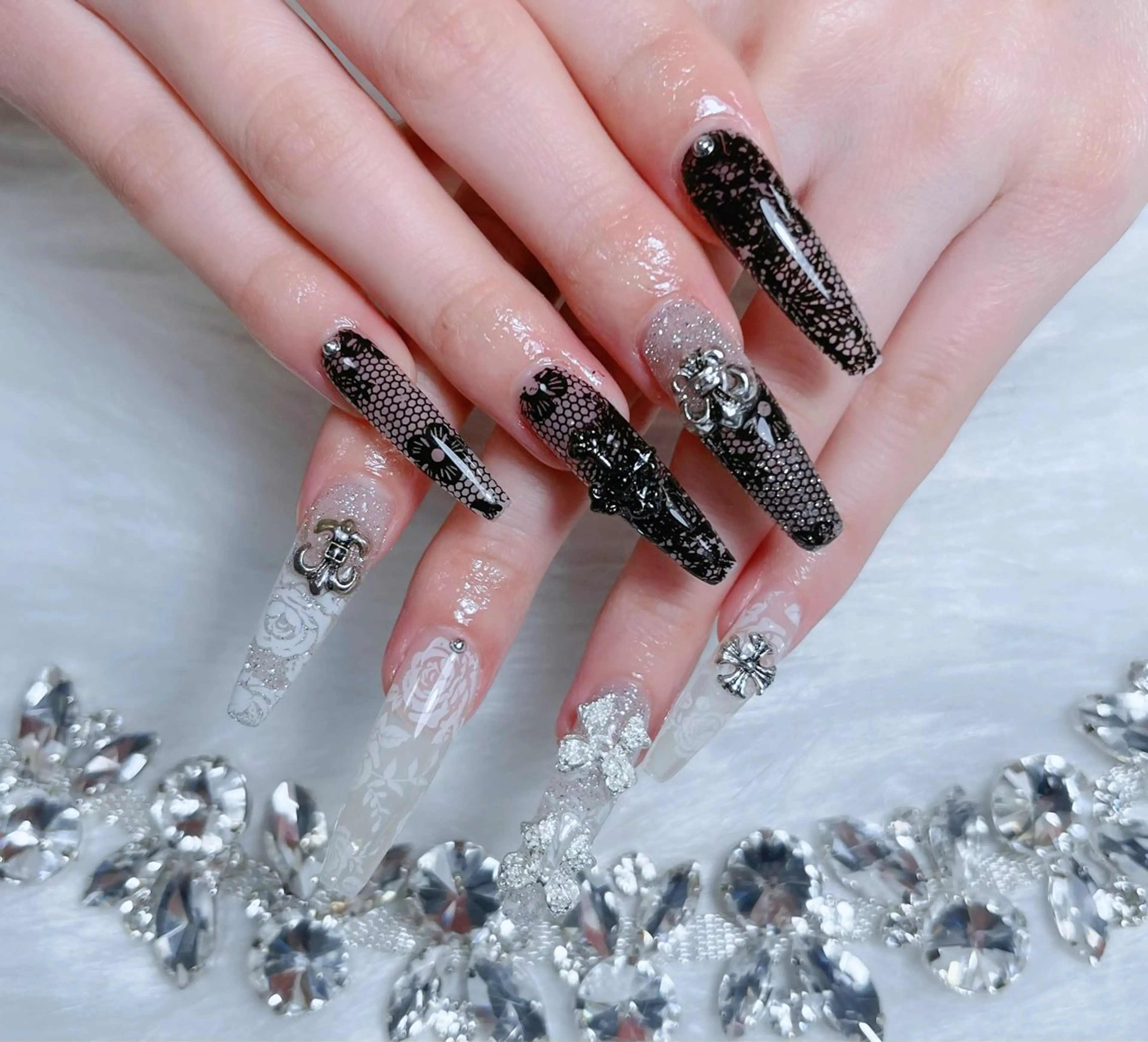 ネイル オーロラネイル クリアネイル フラッシュネイル ジェルネイル グラデーション ハンドネイル Amee Nailsalon所属・Amee Nailsalonのネイルデザイン