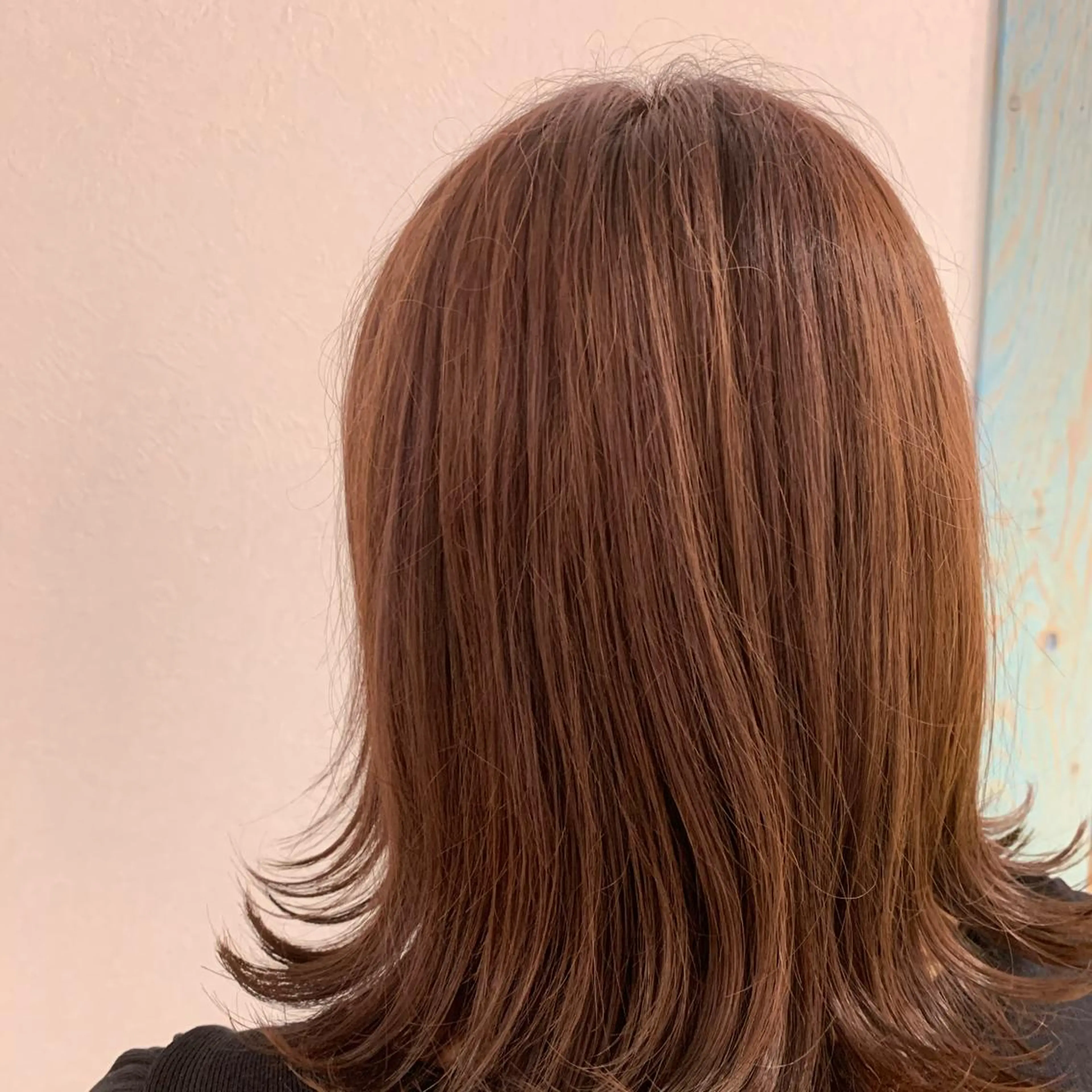 ミディアム カラー 栗原 瑠世のヘアスタイル