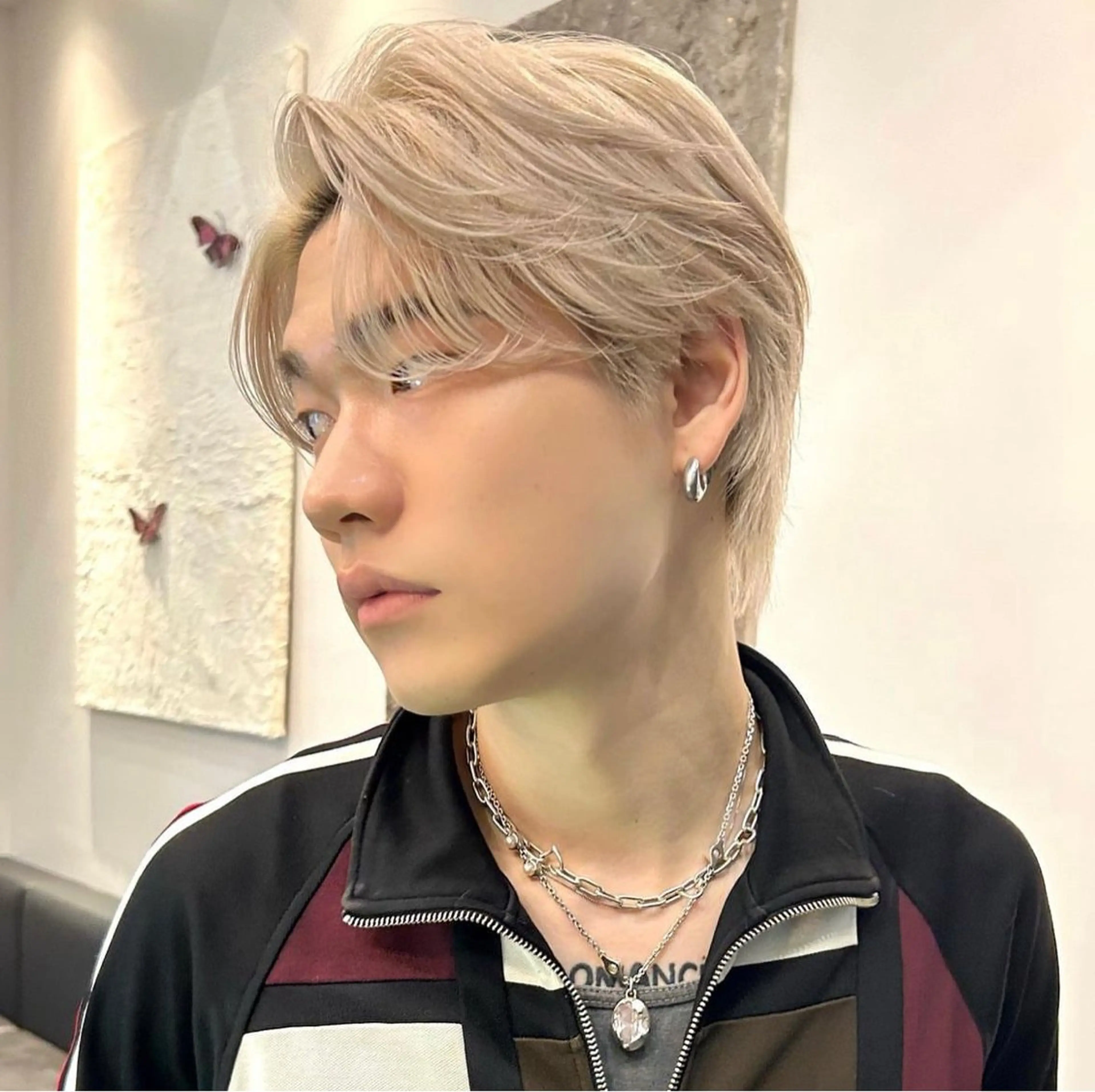 ミディアム カラー メンズ 岡田大志🇰🇷 中/韓メンズヘアのヘアスタイル