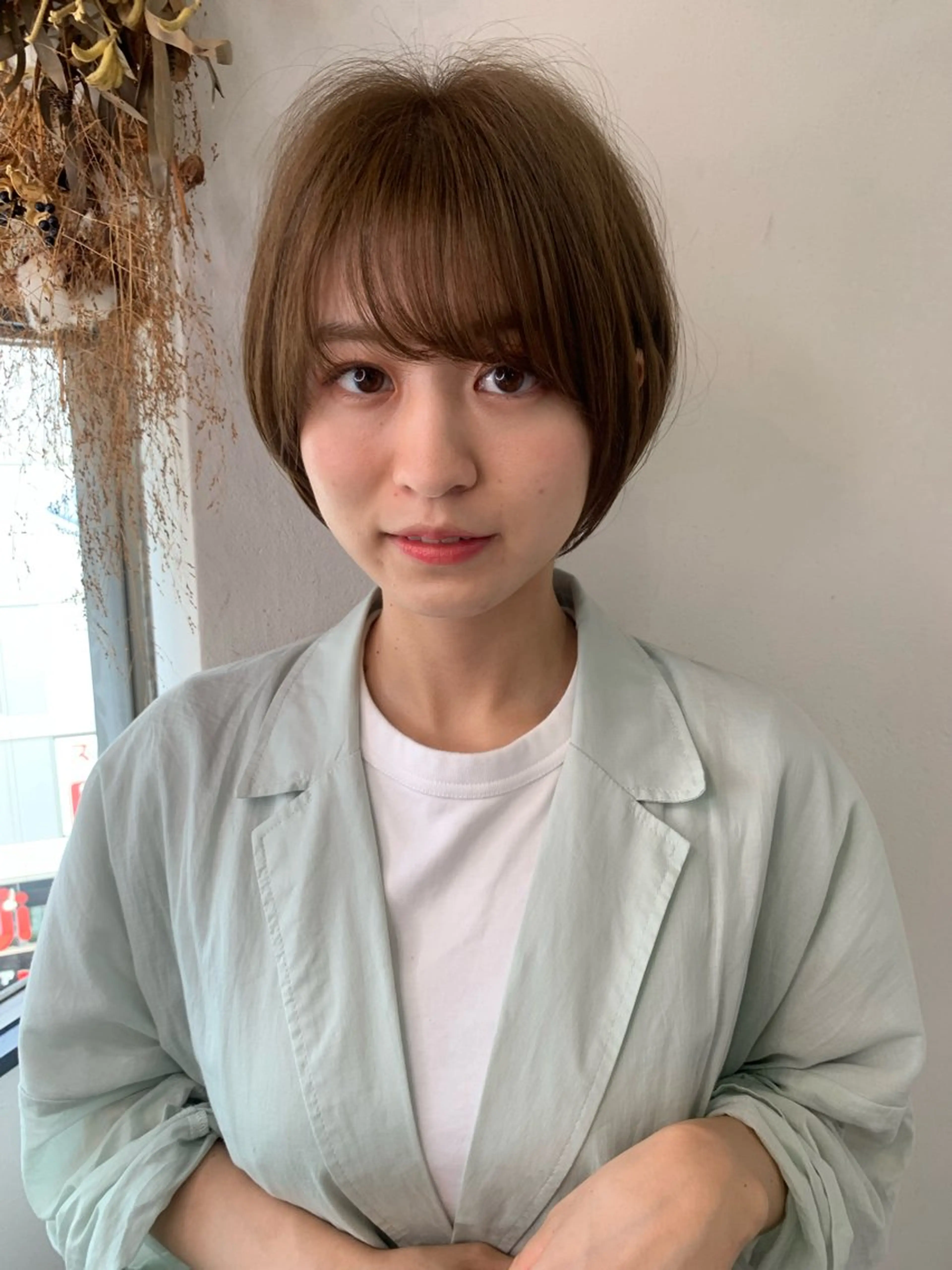ショート くびれヘア くせ毛 ショートヘア 小顔カット 外ハネヘア カット トリートメント 大人可愛いヘア 大田のヘアスタイル