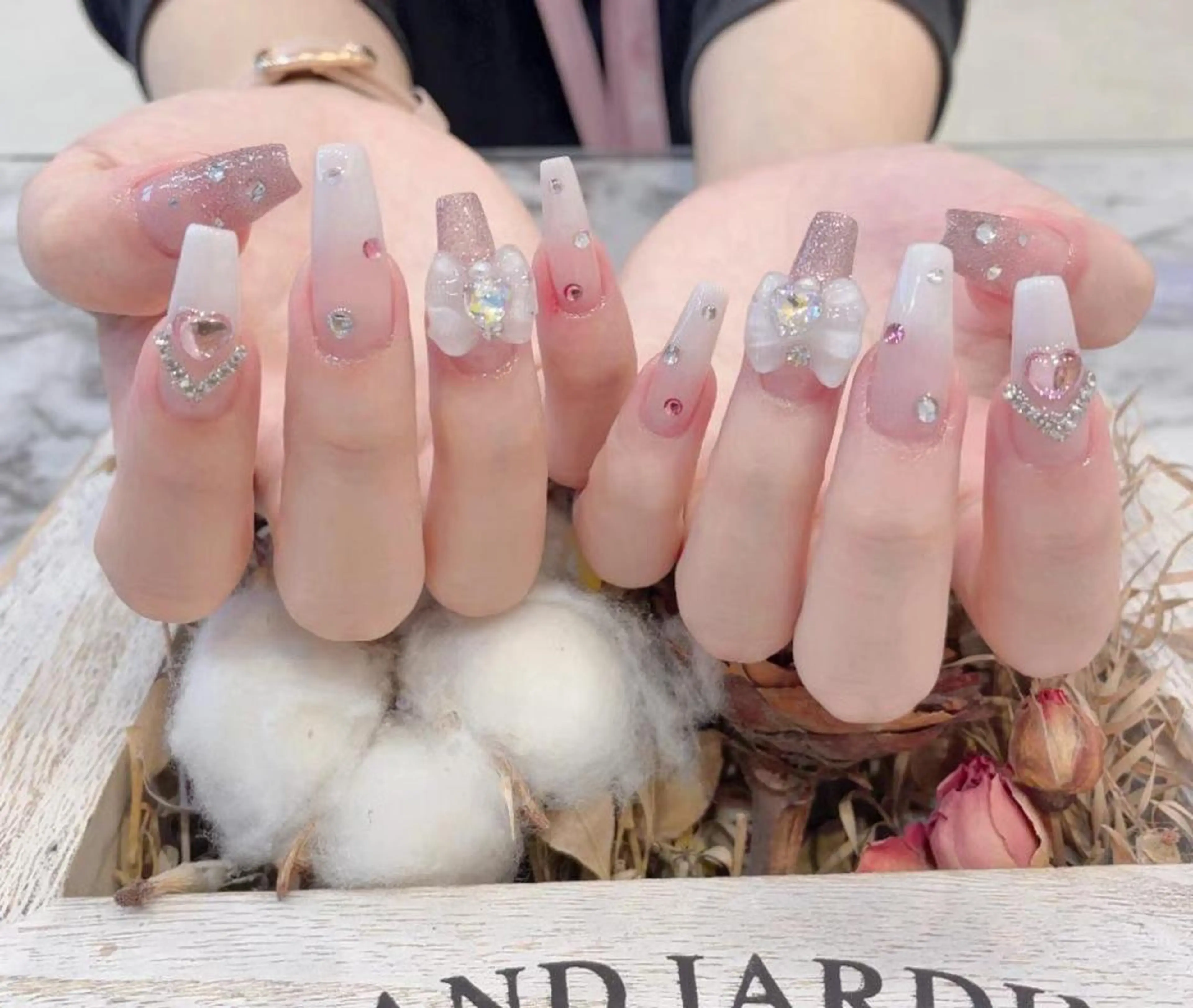 ネイル ハート キラキラネイル ピンク リボン Babarla Nailのネイルデザイン