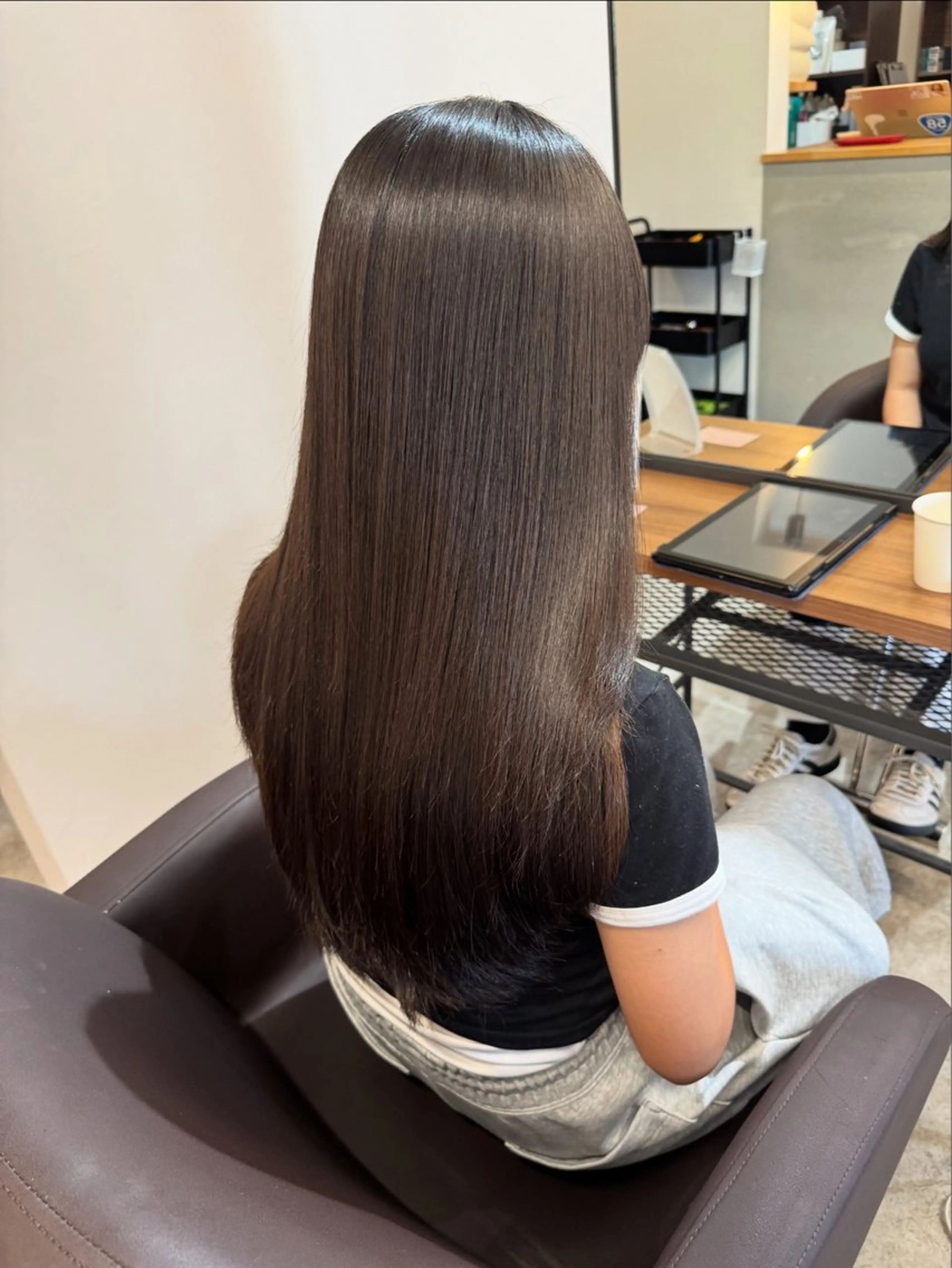 セミロング ボブ 韓国風ヘア レイヤーカット 縮毛矯正 縮毛矯正 トリートメント ✨髪質改善美髪矯正✨ ボブ/切りっぱなし✨のヘアスタイル