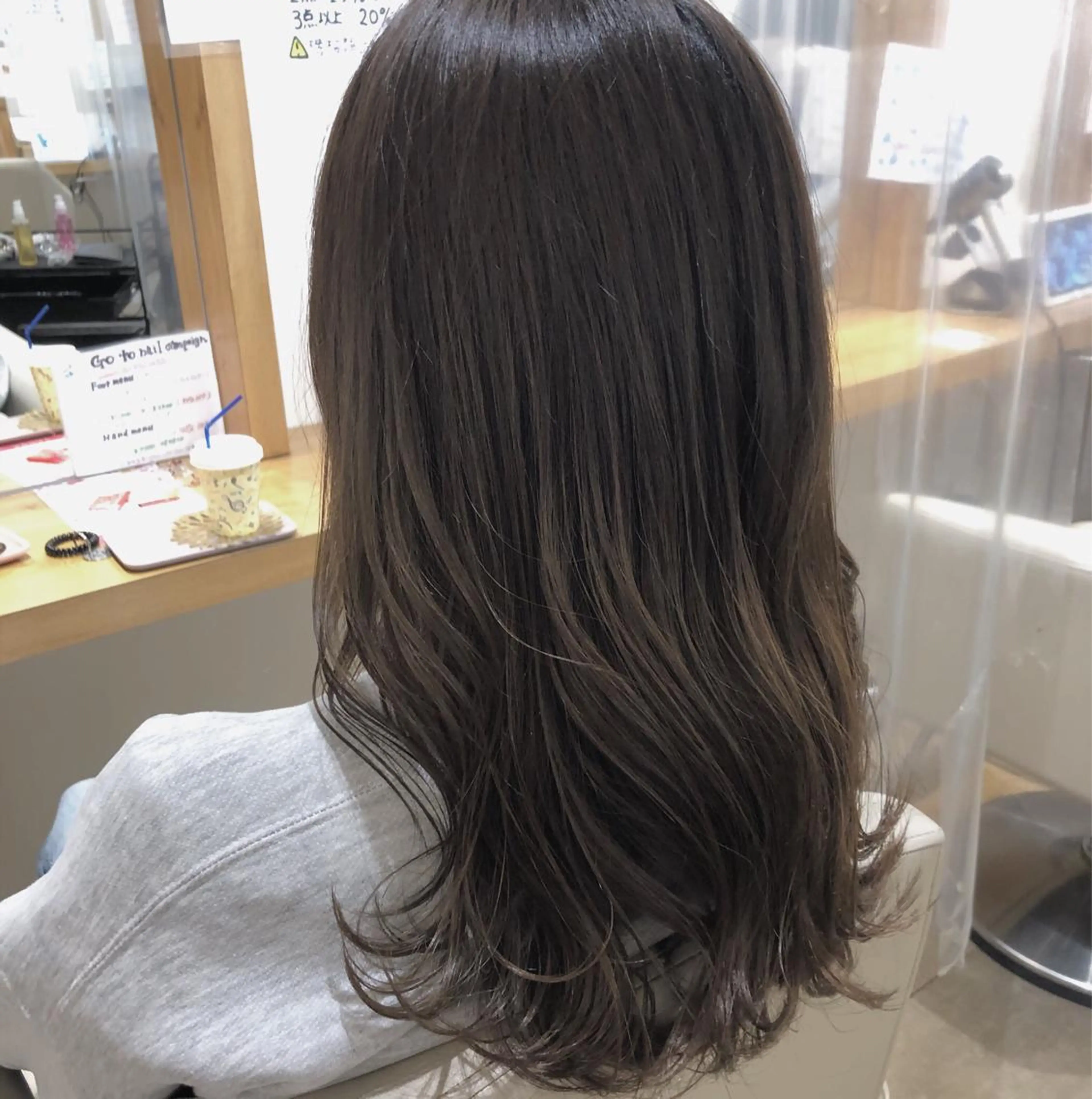 セミロング カラー 髪質改善とカラー特化 ✨Hito.nowaのヘアスタイル
