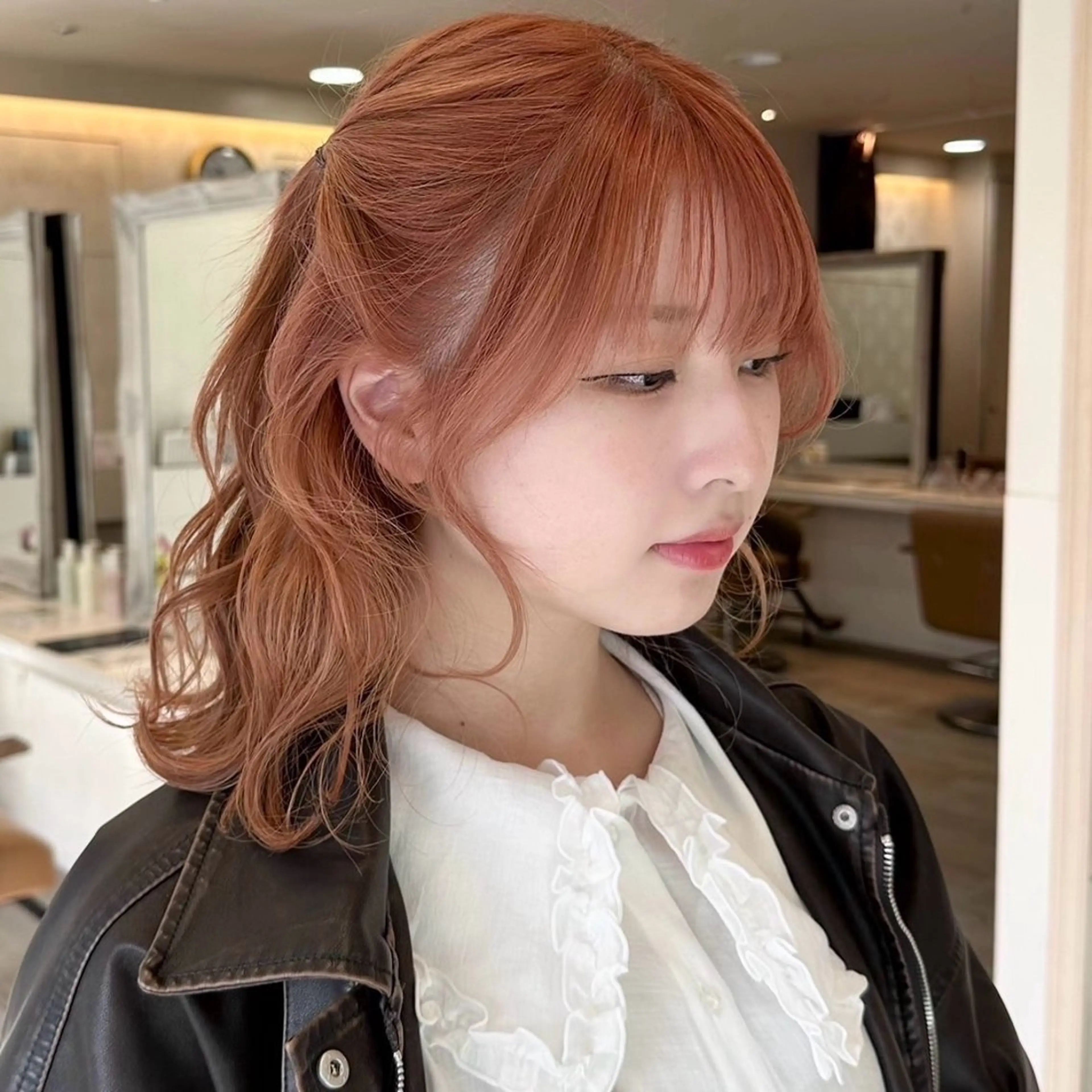 ミディアム カラー ヘアアレンジ カット ヘアセット 韓国ヘア/レイヤー 顔周りカット/ユキナのヘアスタイル