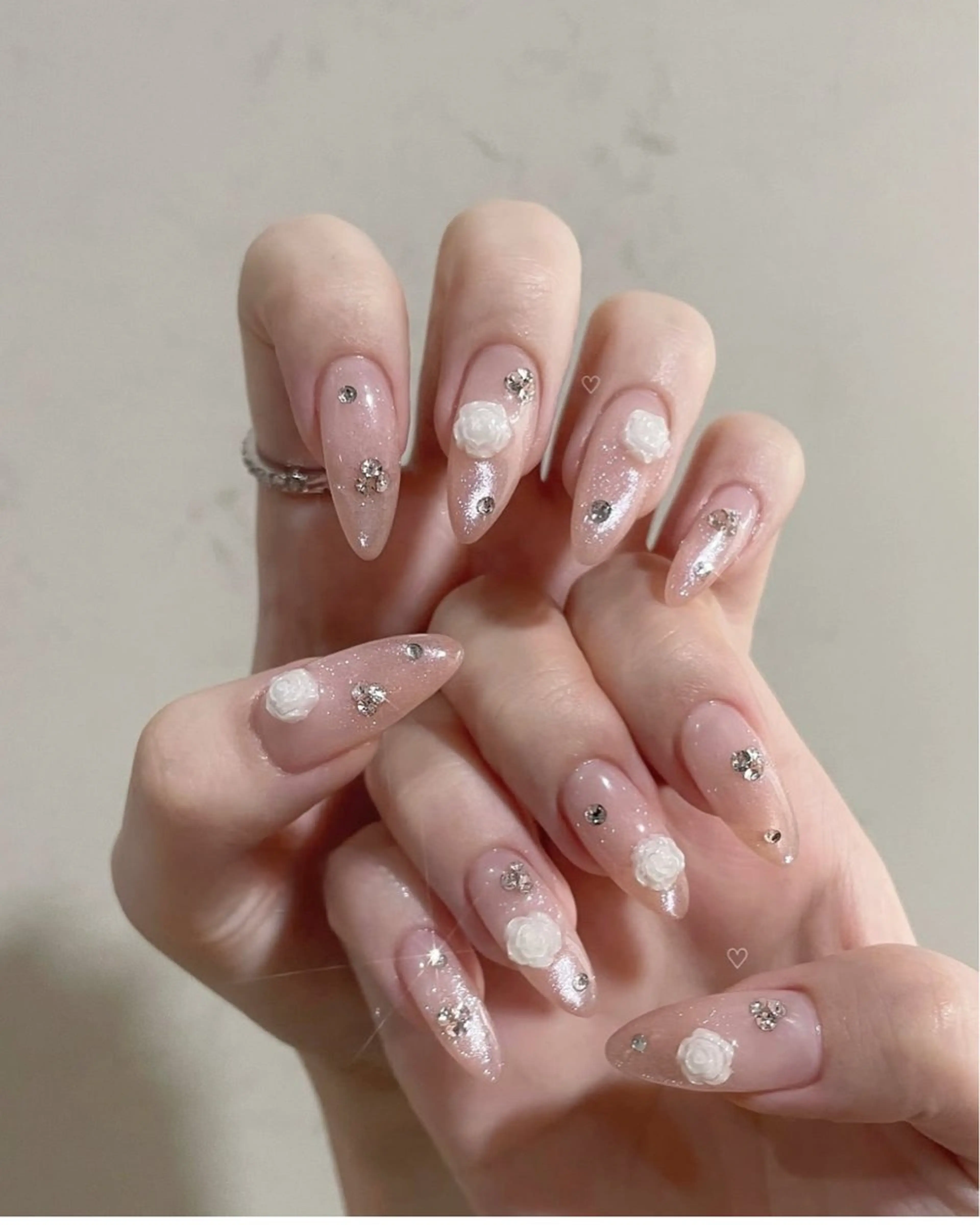 ネイル アニマル柄 オーロラネイル チークネイル フラッシュネイル ジェルネイル ハンドネイル Lyna Nailのネイルデザイン