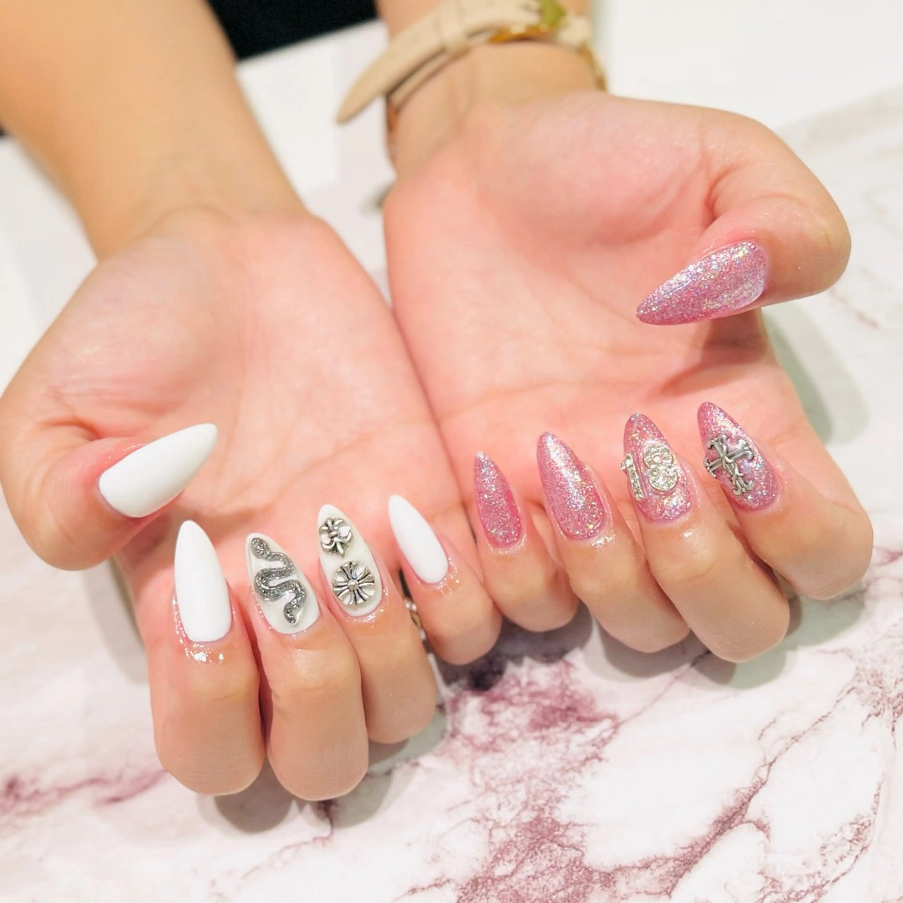 ネイル ハンドネイル Hair removal & Beauty salon Produce by Lucia所属・nail salon Luciaのネイルデザイン