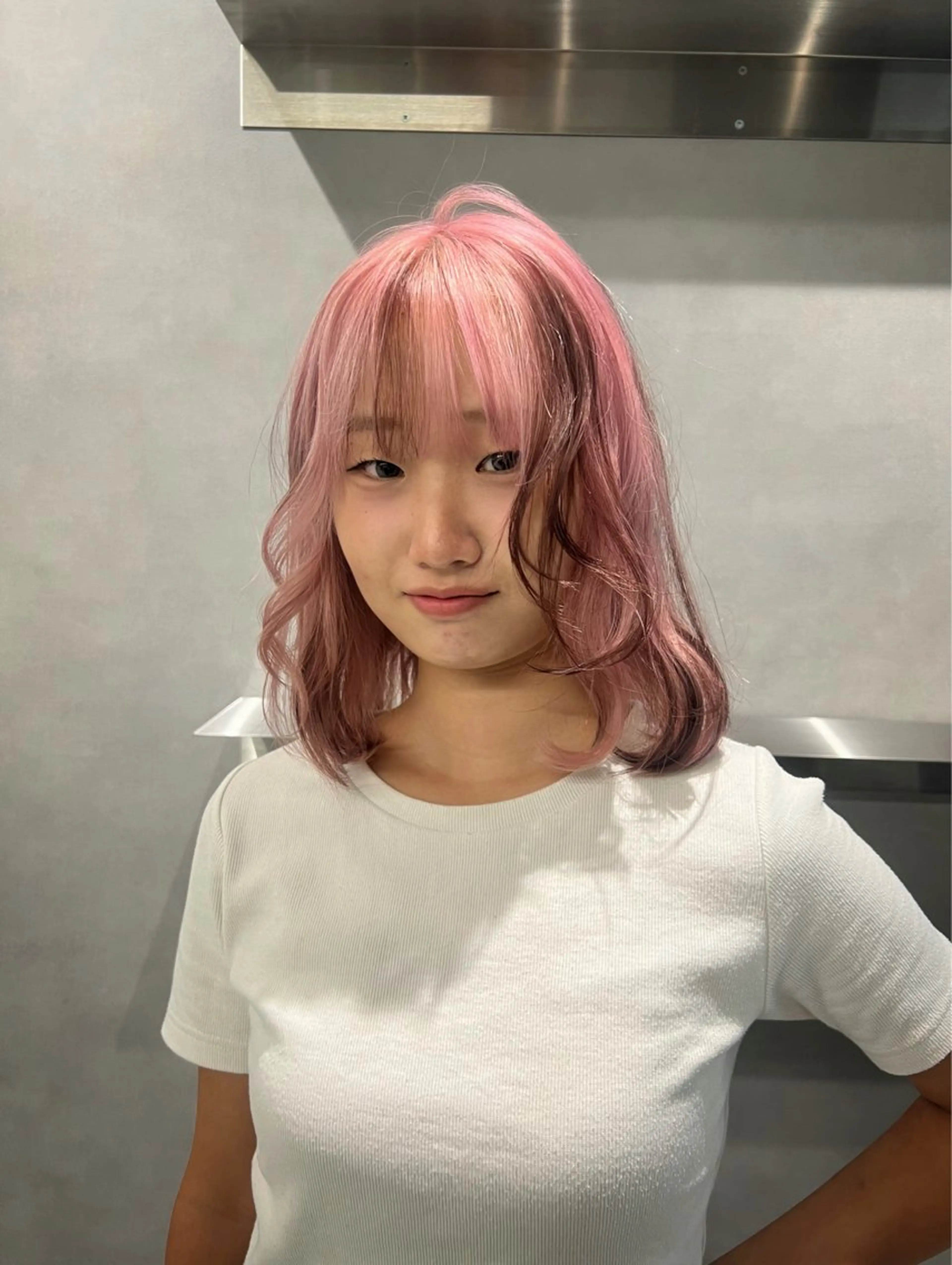 セミロング カラー ブラウンカラー ピンクカラー ホワイトピンク デザイン🥇複雑履歴 ハイトーン特化のヘアスタイル
