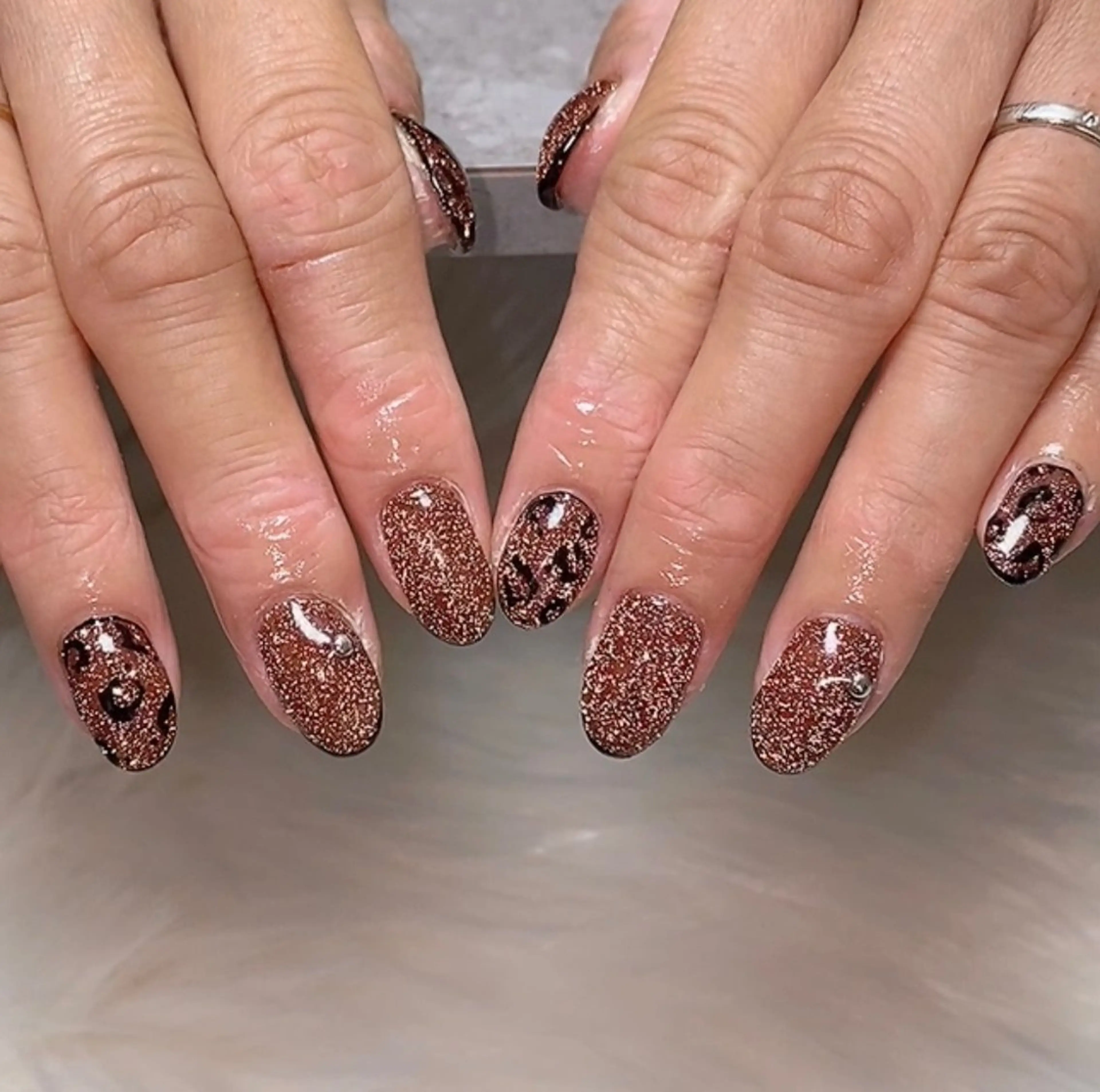 ミディアム ハンドネイル cattleya nailのネイルデザイン