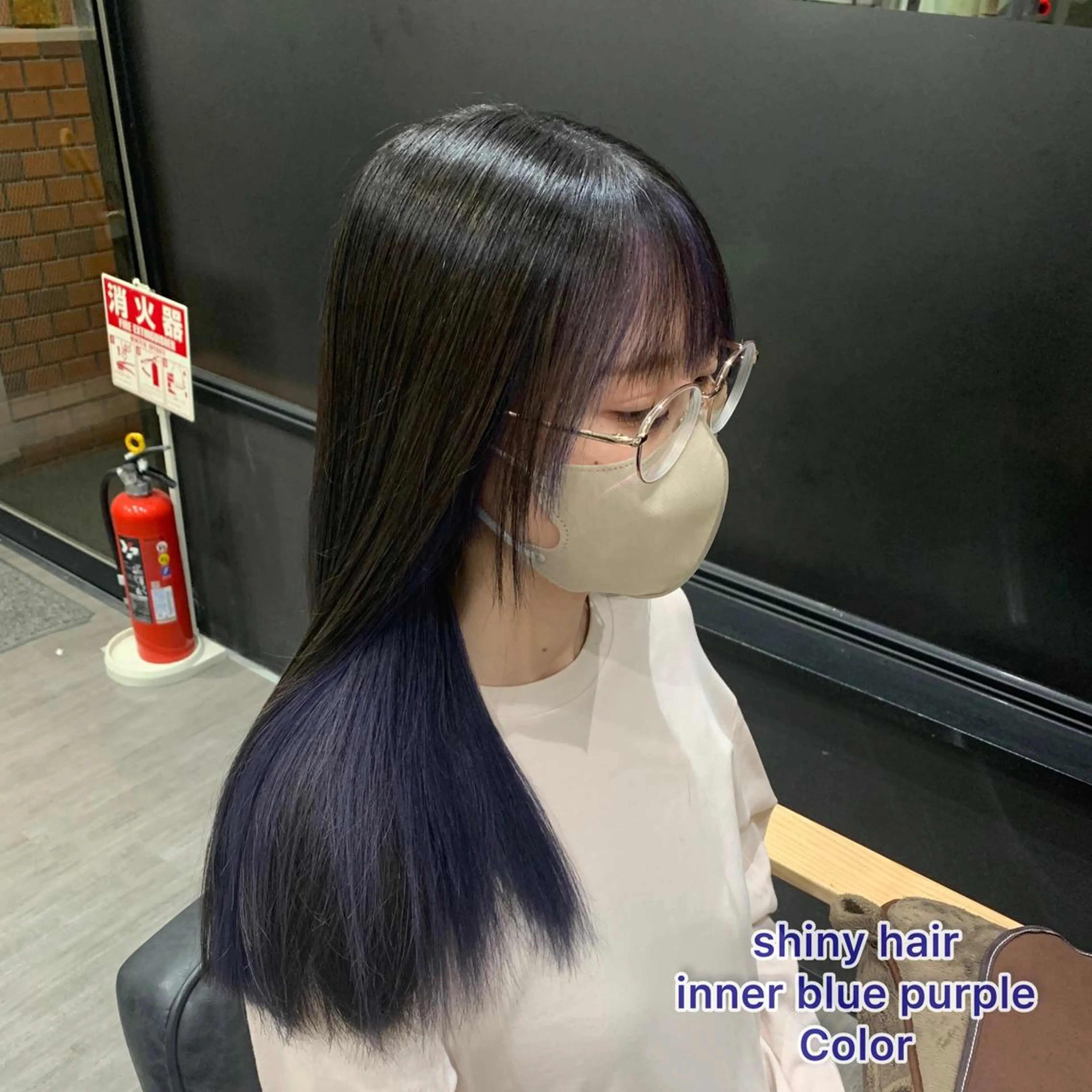 ロング カラー ブリーチ ブルーカラー ブルーパープル パープルカラー カット ヘアカラー トリートメント 上田 紗也のヘアスタイル